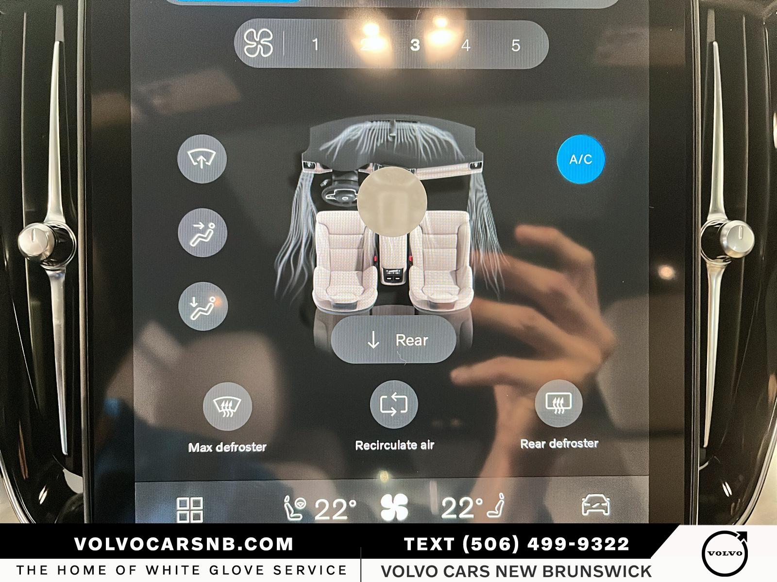 2026 Volvo XC90 B6 Plus Dark Theme