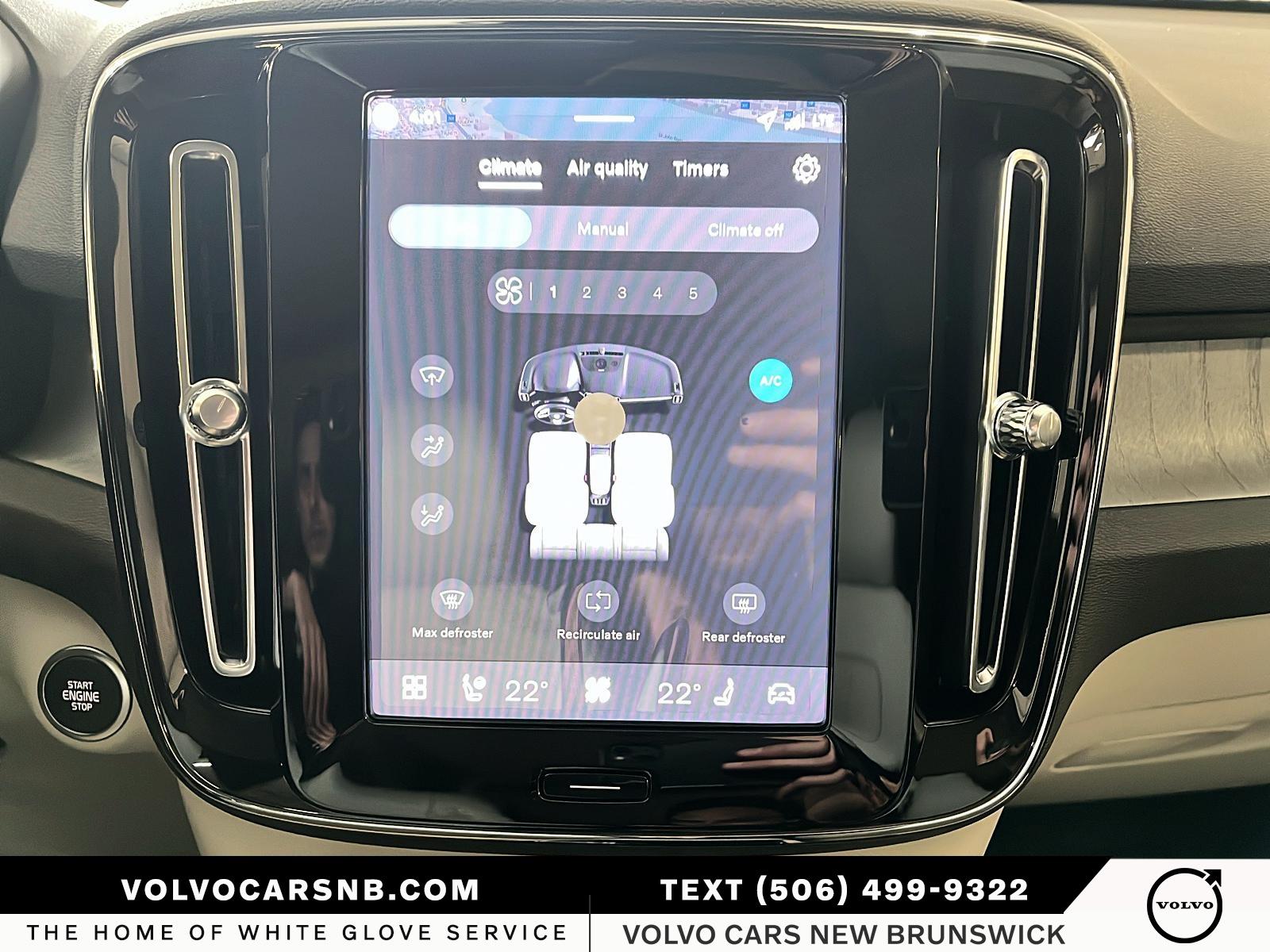 2026 Volvo XC40 B5 Plus Dark Theme