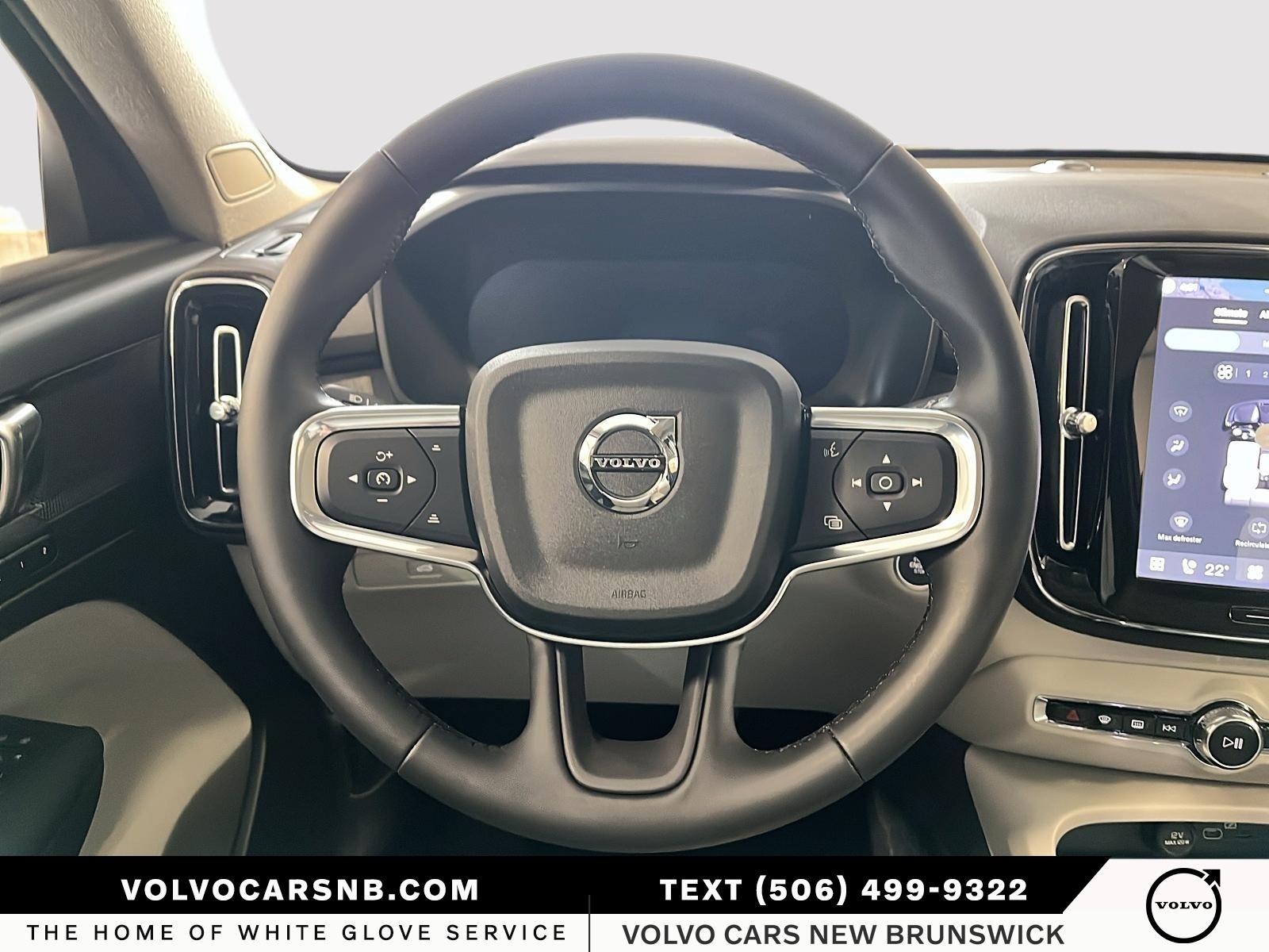 2026 Volvo XC40 B5 Plus Dark Theme