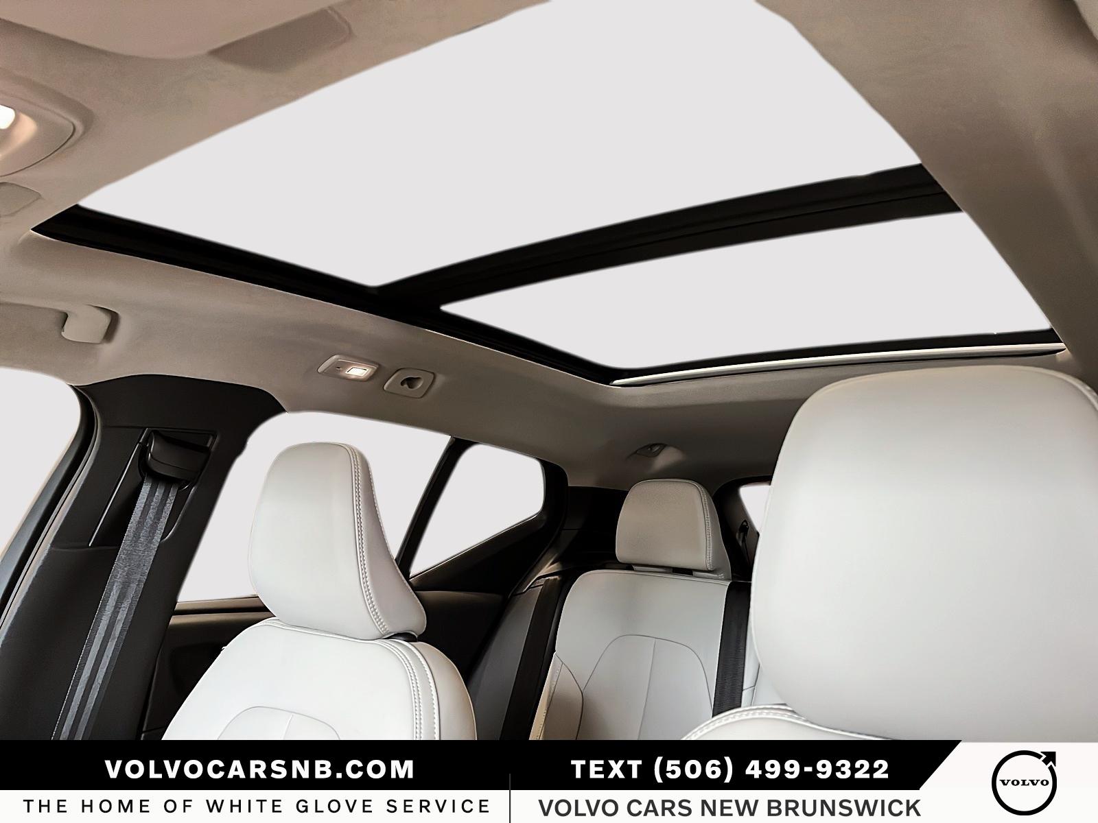 2026 Volvo XC40 B5 Plus Dark Theme