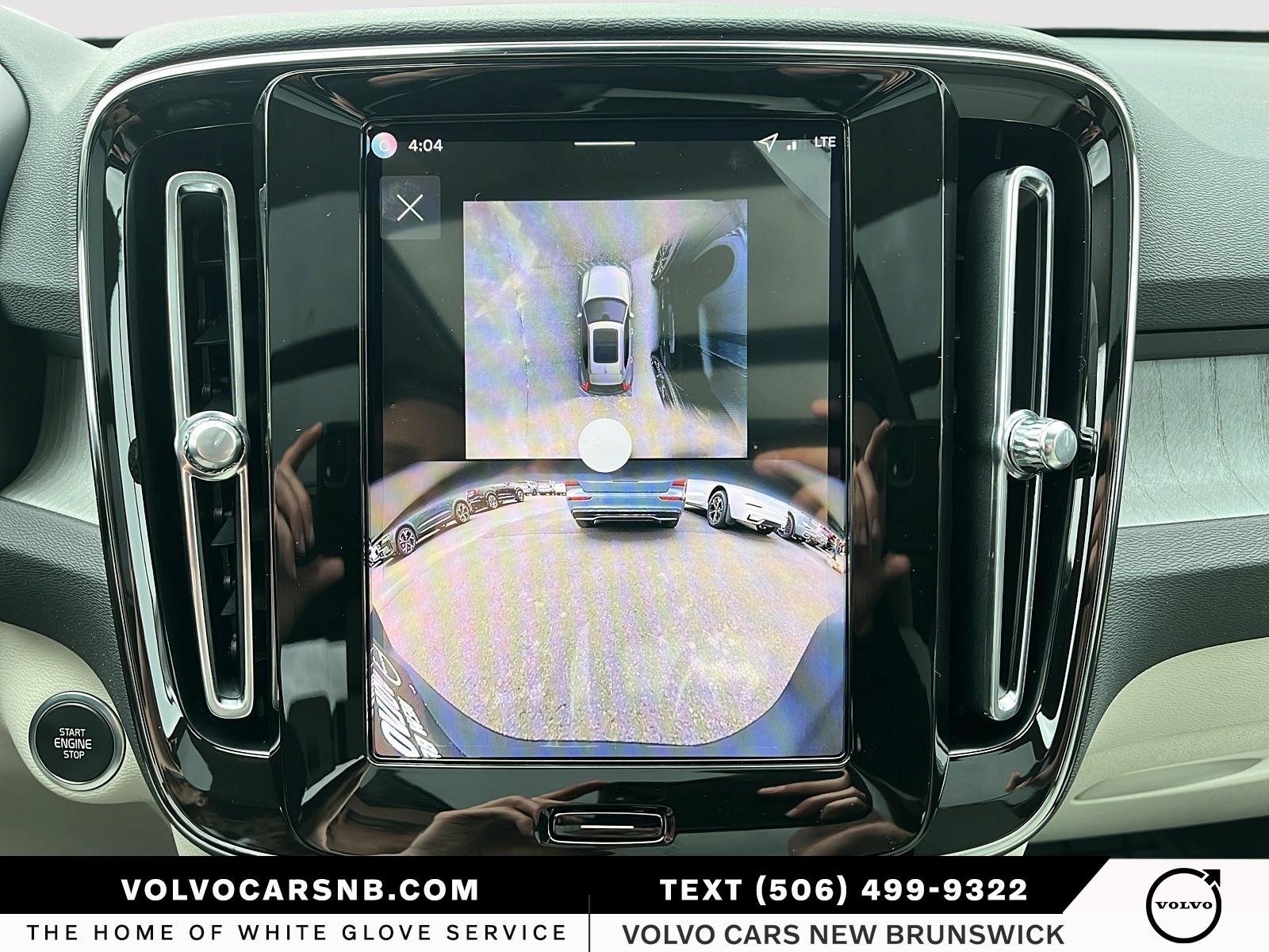 2026 Volvo XC40 B5 Plus Dark Theme