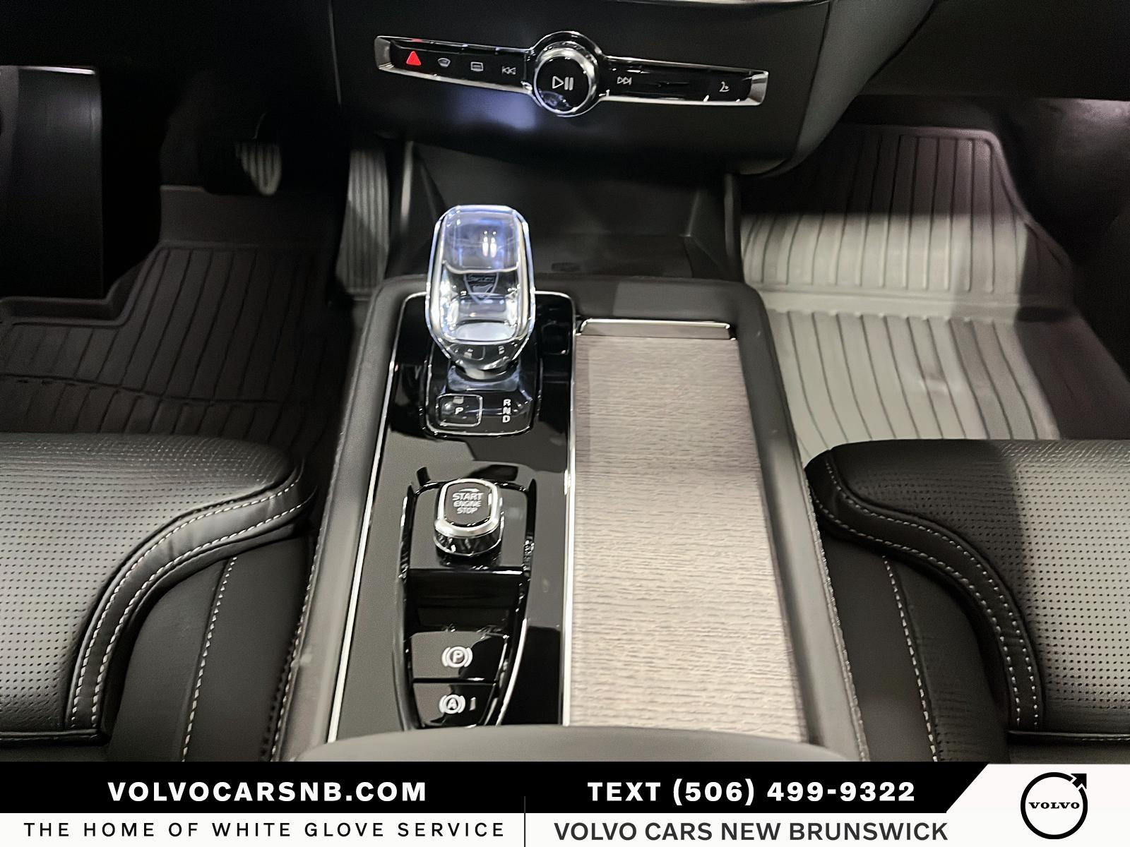 2026 Volvo XC90 Plug-In Hybrid T8 Ultra Bright Theme