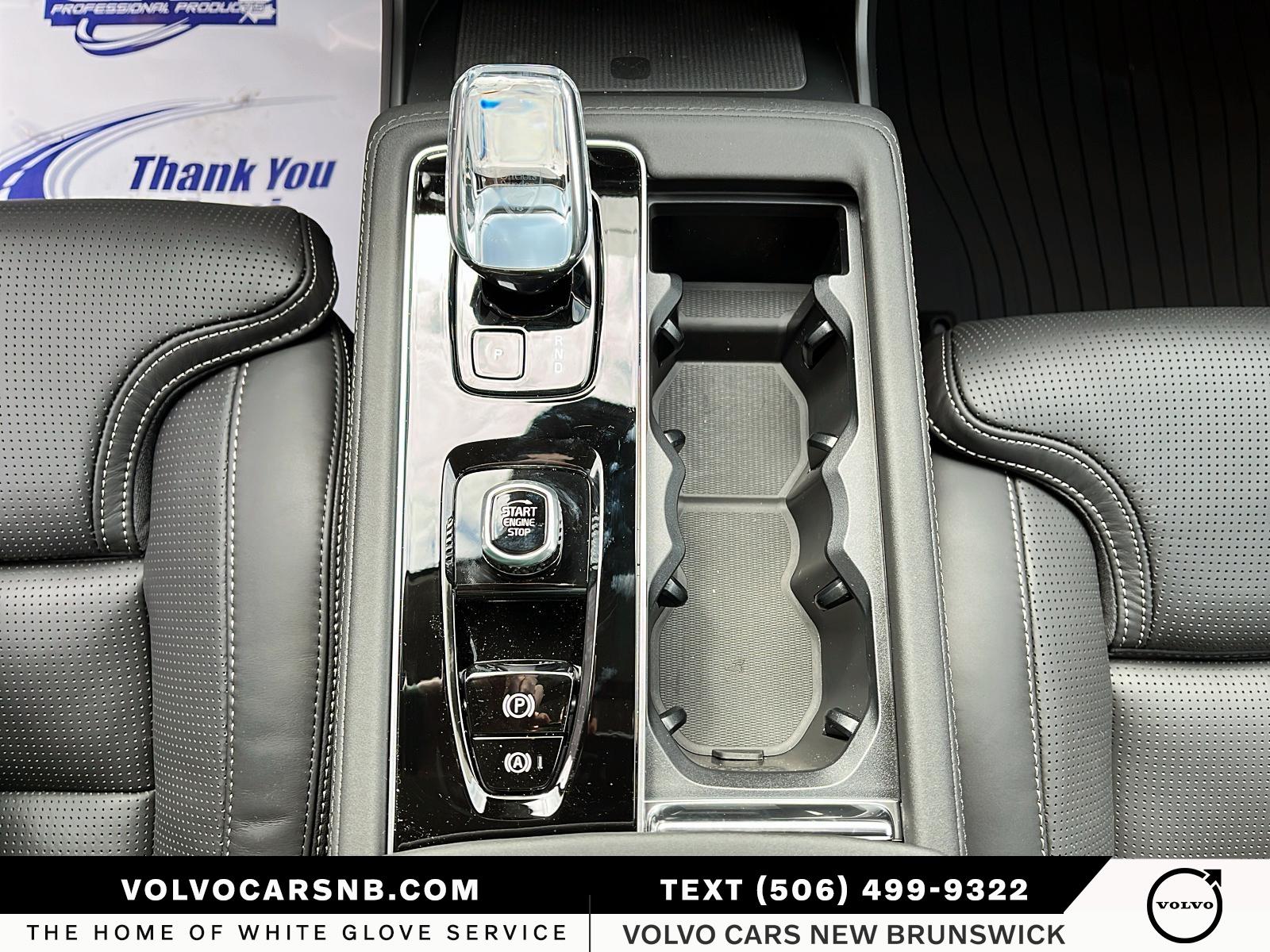 2026 Volvo XC90 B6 Ultra Bright Theme