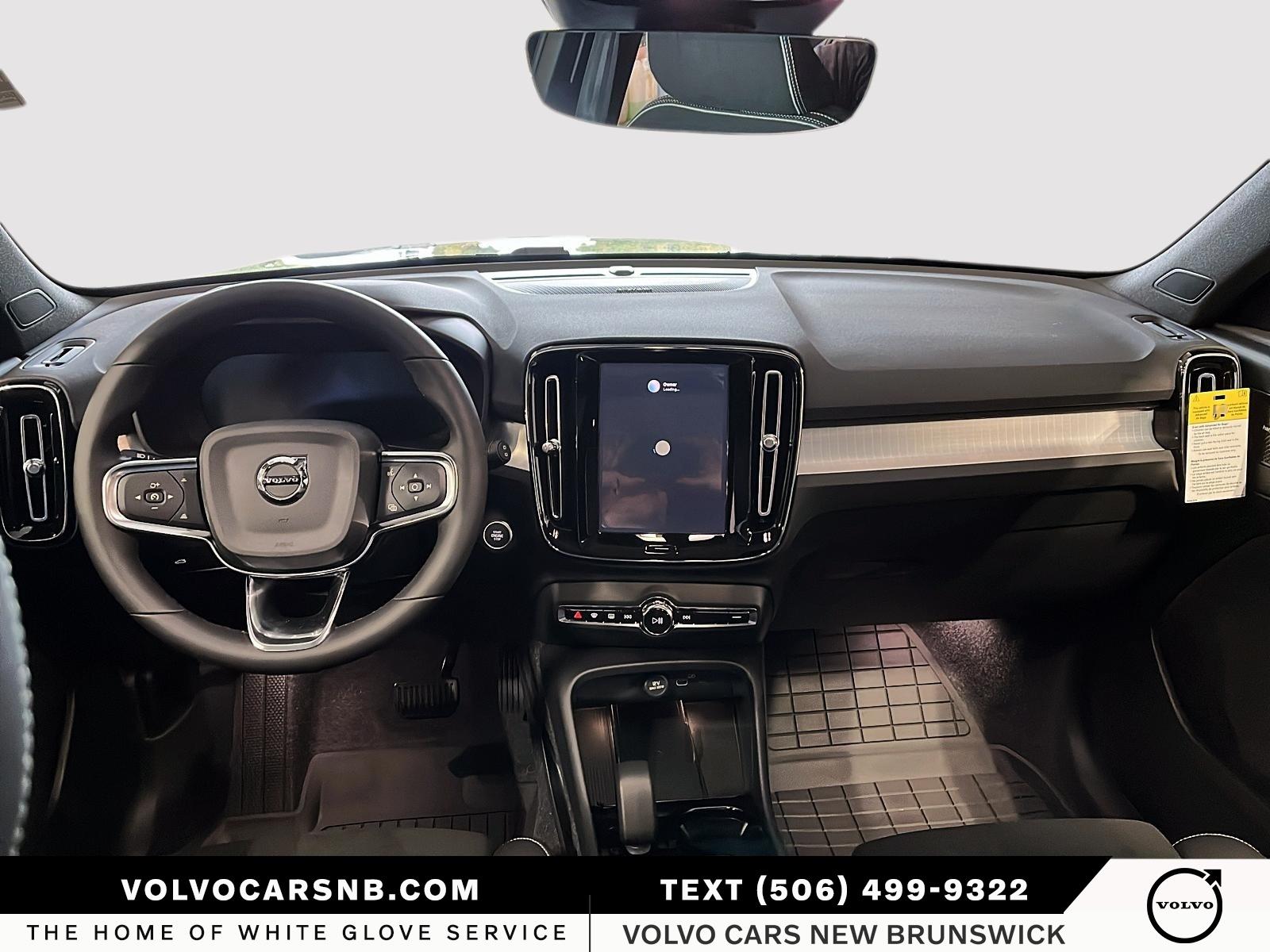 2026 Volvo XC40 B5 Ultra Black Edition