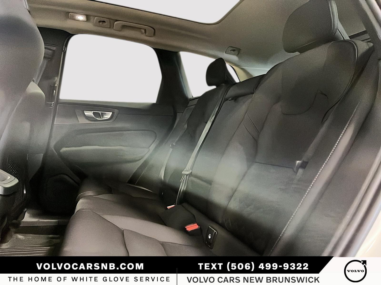 2026 Volvo XC60 B5 Core Dark Theme