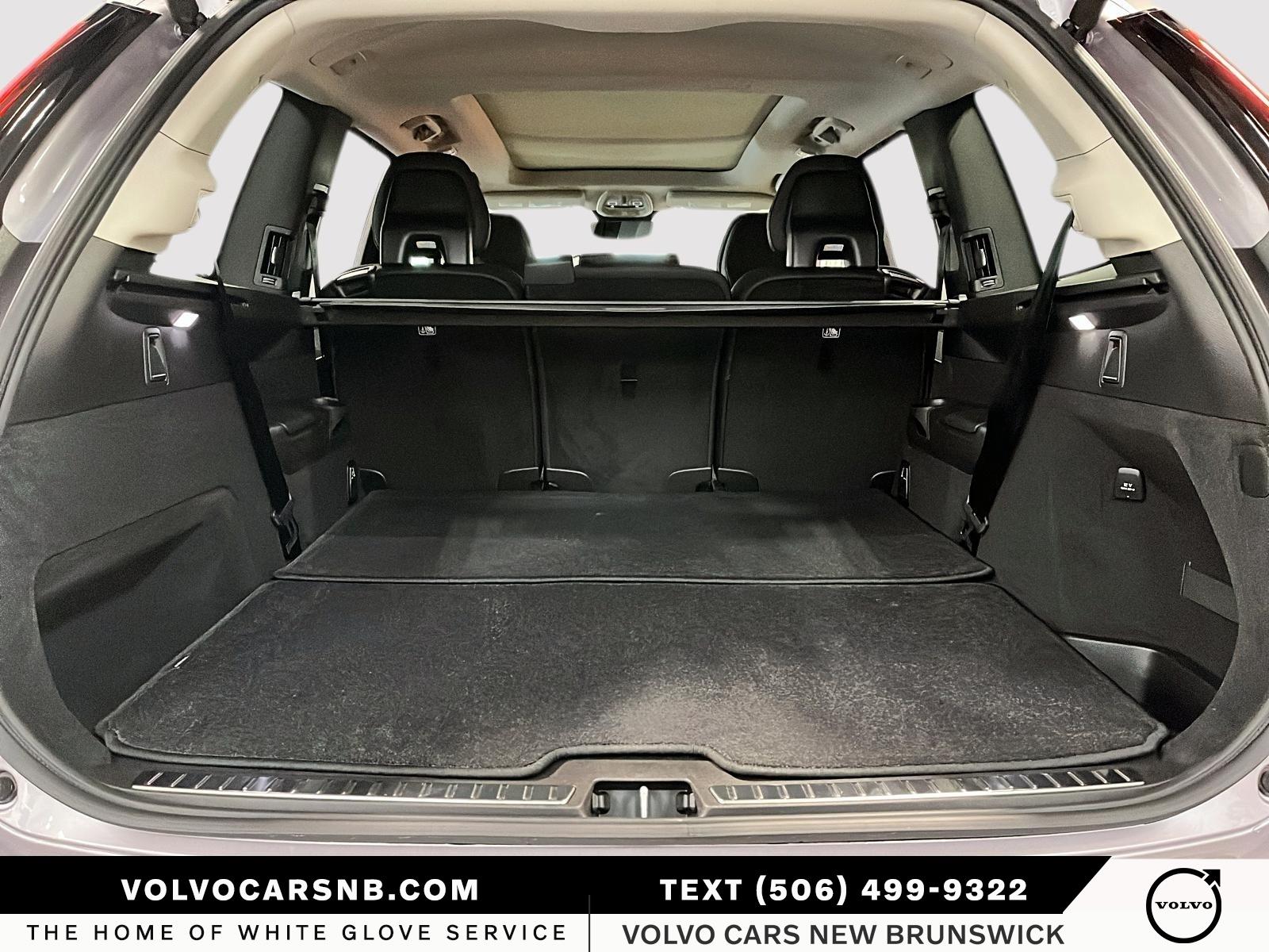 2026 Volvo XC90 B6 Ultra Bright Theme