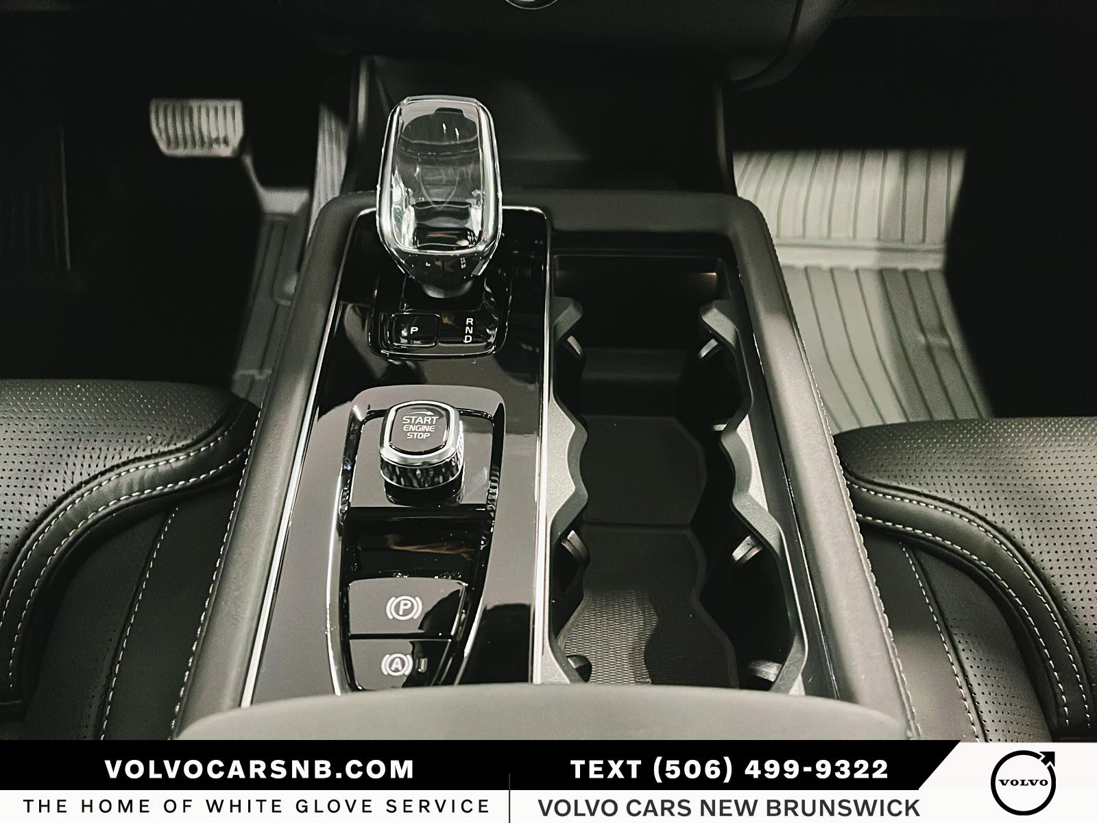 2026 Volvo XC90 B6 Ultra Bright Theme