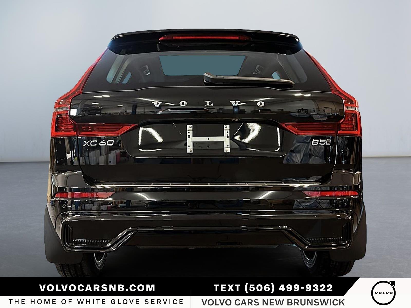 2026 Volvo XC60 B5 Plus Dark Theme