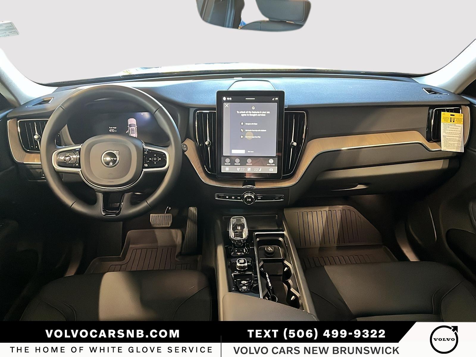 2026 Volvo XC60 B5 Plus Dark Theme