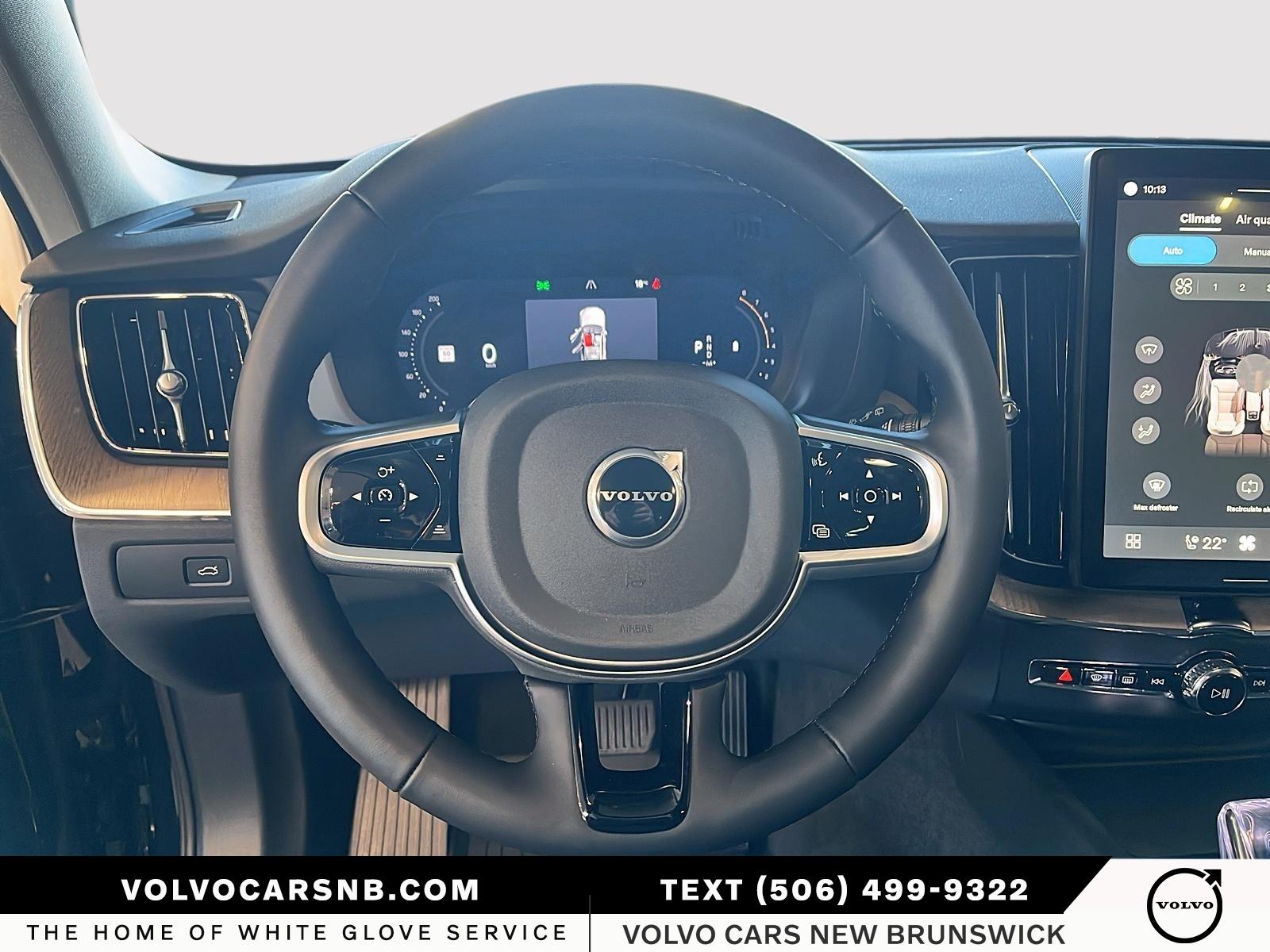 2026 Volvo XC60 B5 Plus Dark Theme