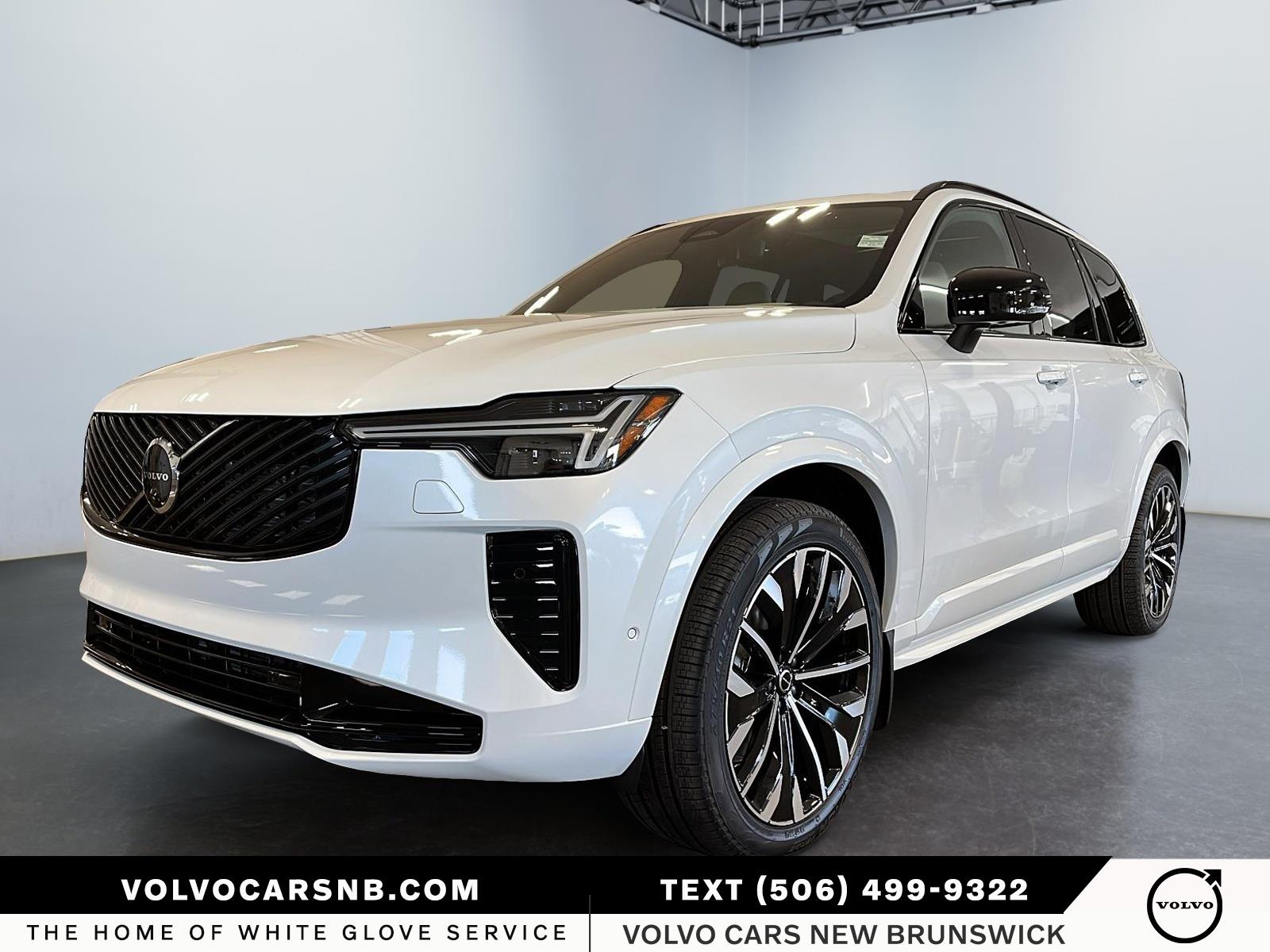 2026 Volvo XC90  B6 Ultra Bright Theme
