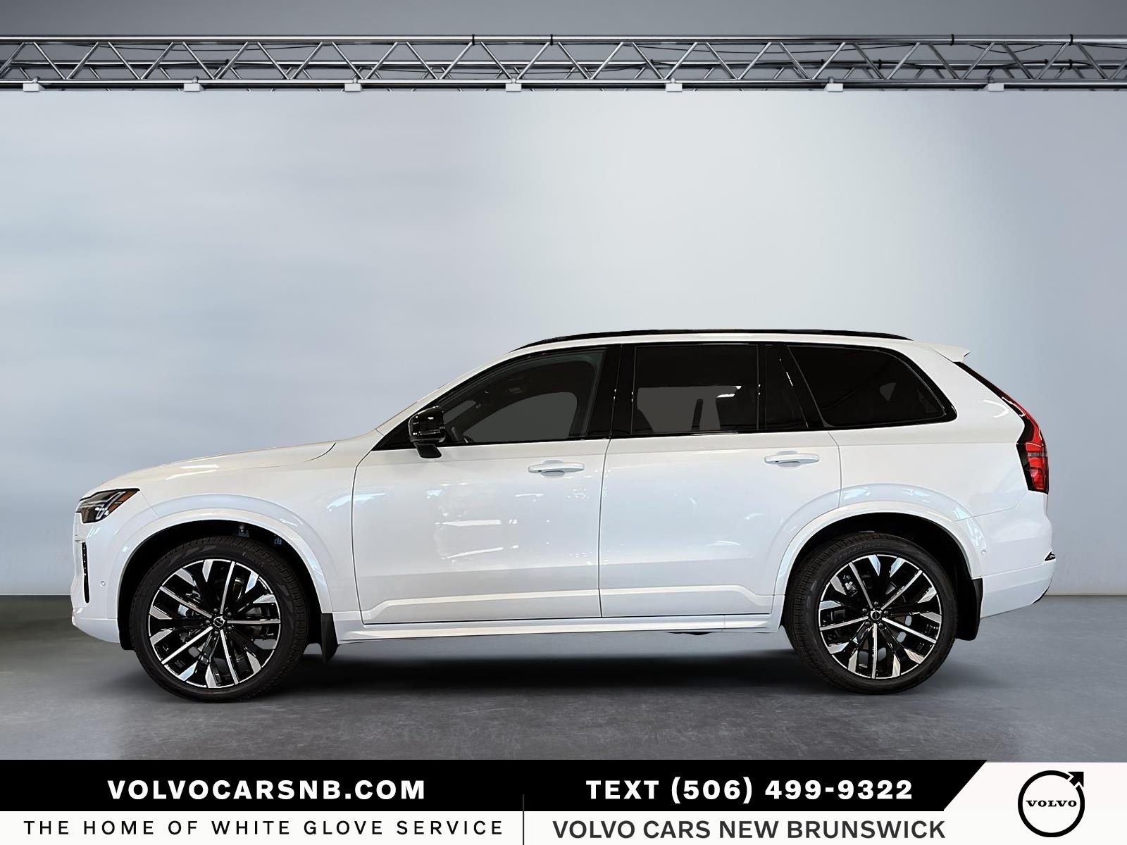 2026 Volvo XC90 B6 Ultra Bright Theme
