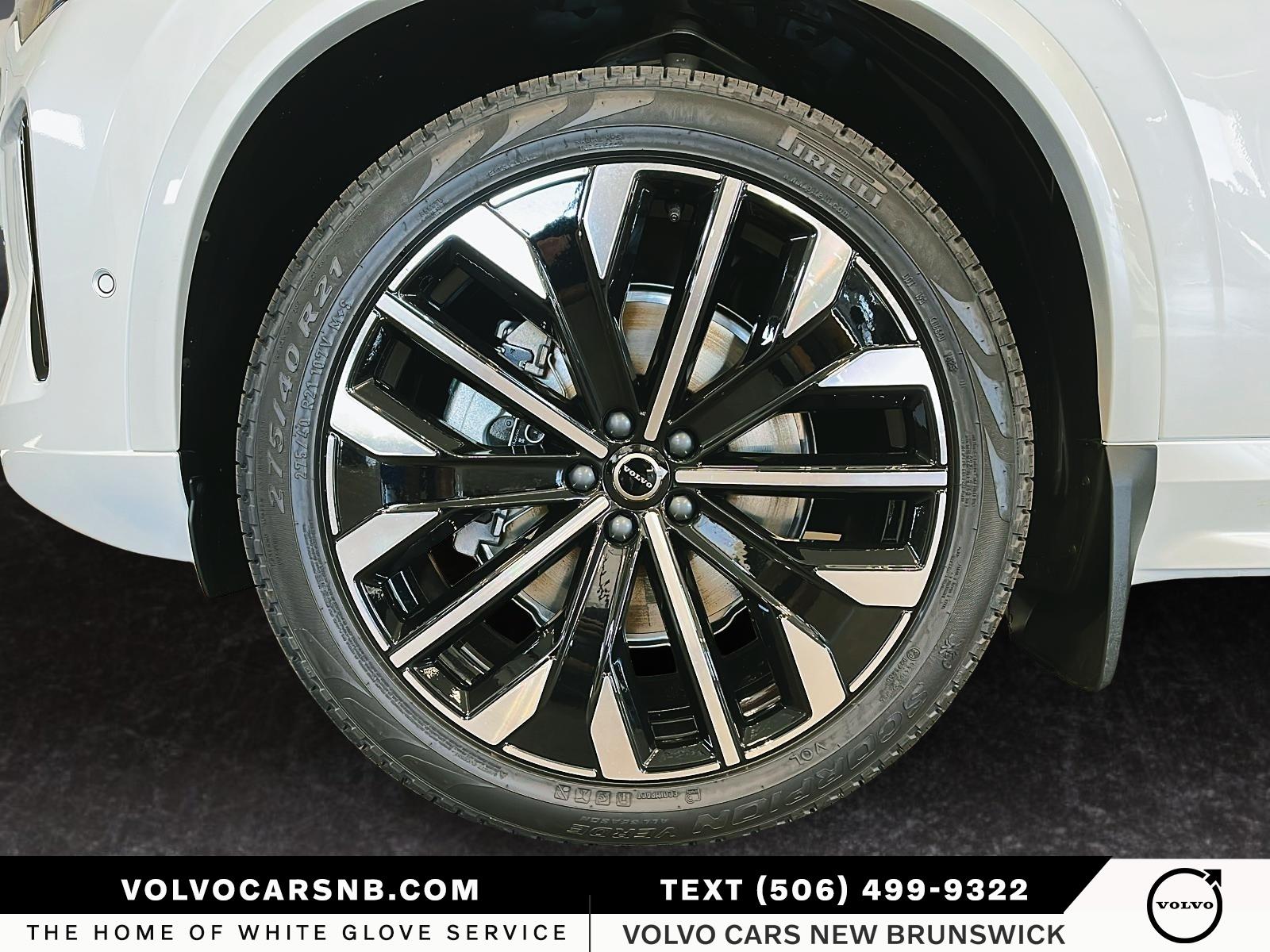 2026 Volvo XC90 B6 Ultra Bright Theme