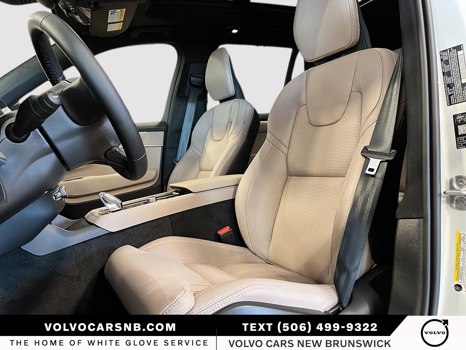 2026 Volvo XC90 B6 Ultra Bright Theme