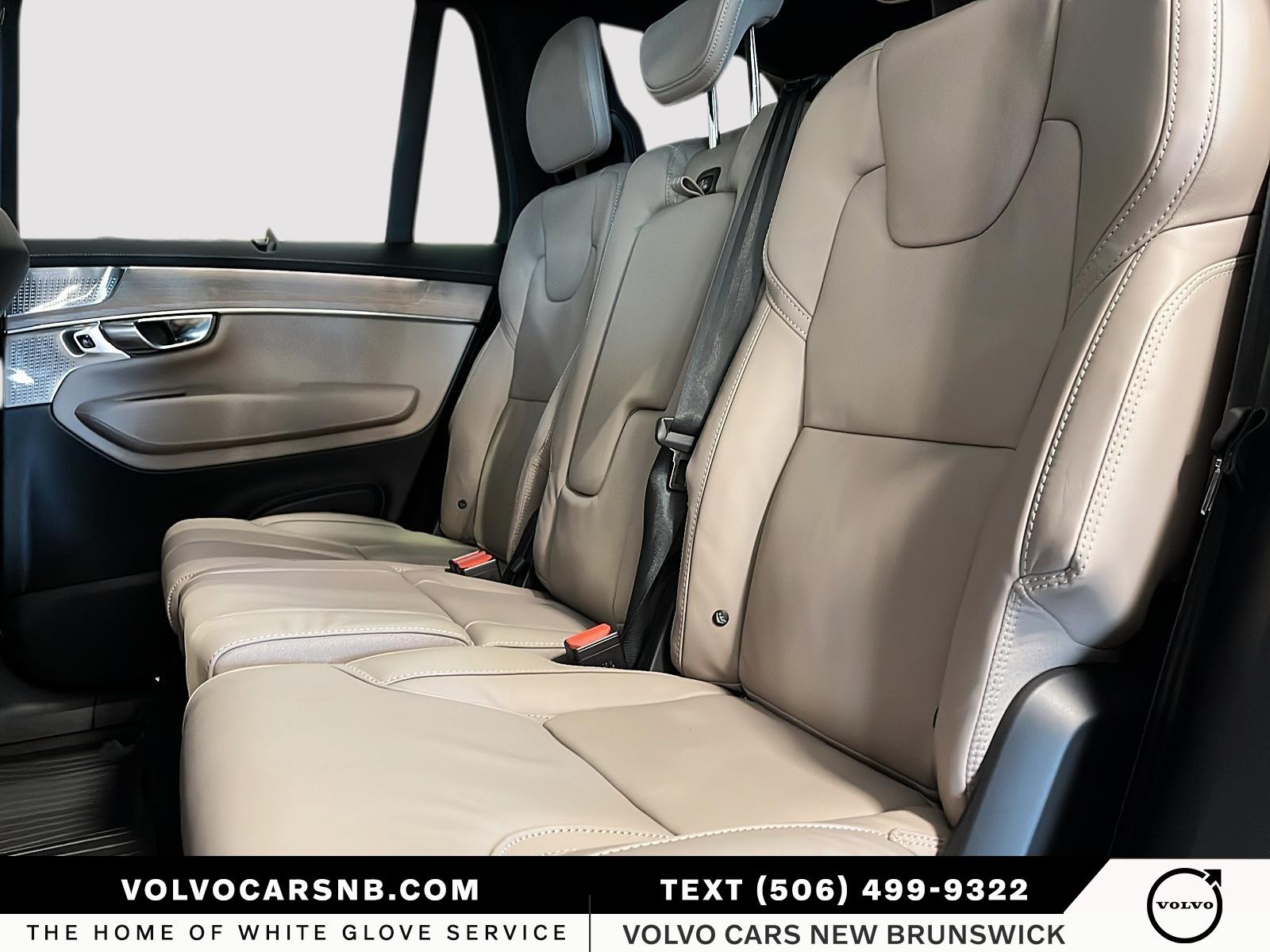 2026 Volvo XC90 B6 Ultra Bright Theme