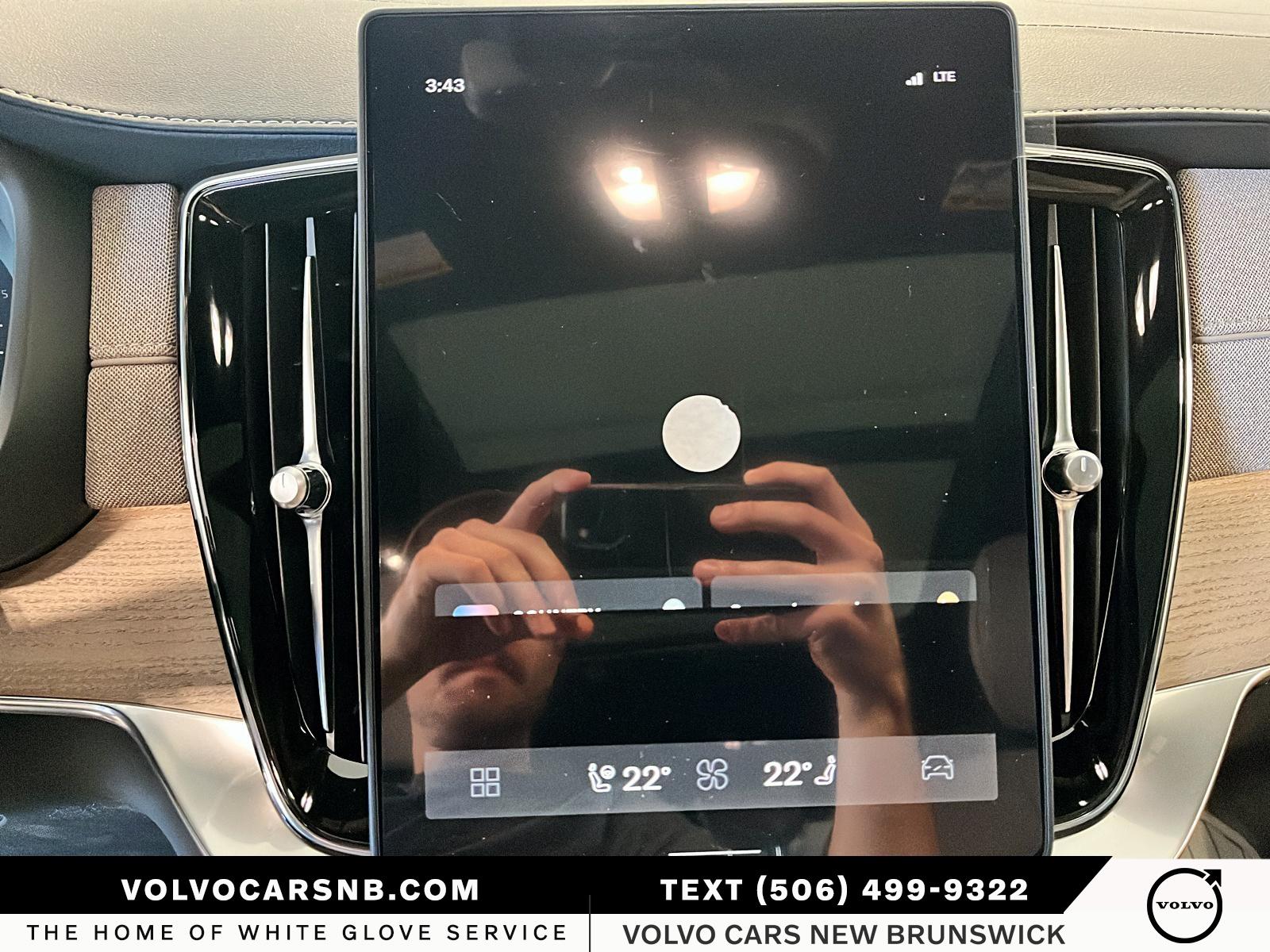 2026 Volvo XC90 B6 Ultra Bright Theme