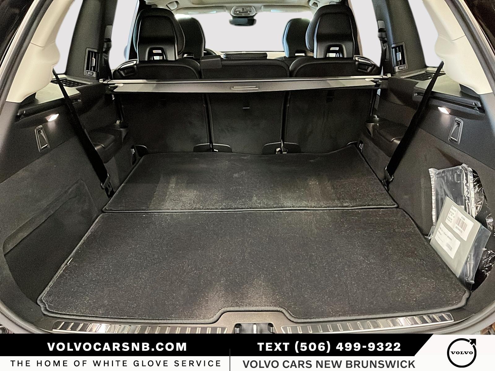 2026 Volvo XC90 B6 Ultra Bright Theme