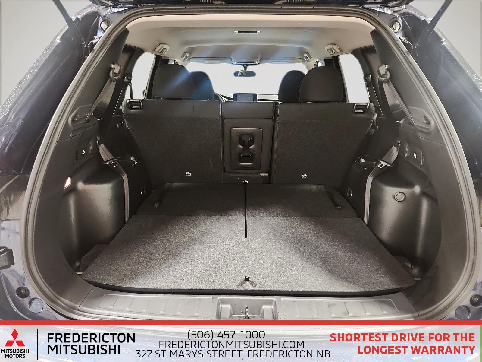 2024 Mitsubishi Outlander ES