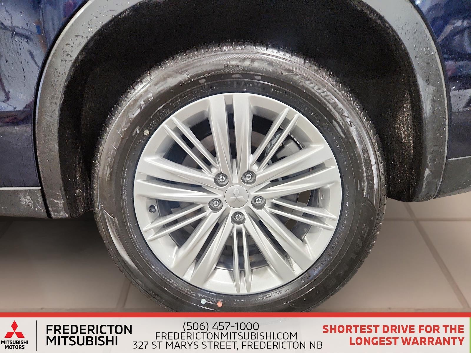 2024 Mitsubishi Outlander ES