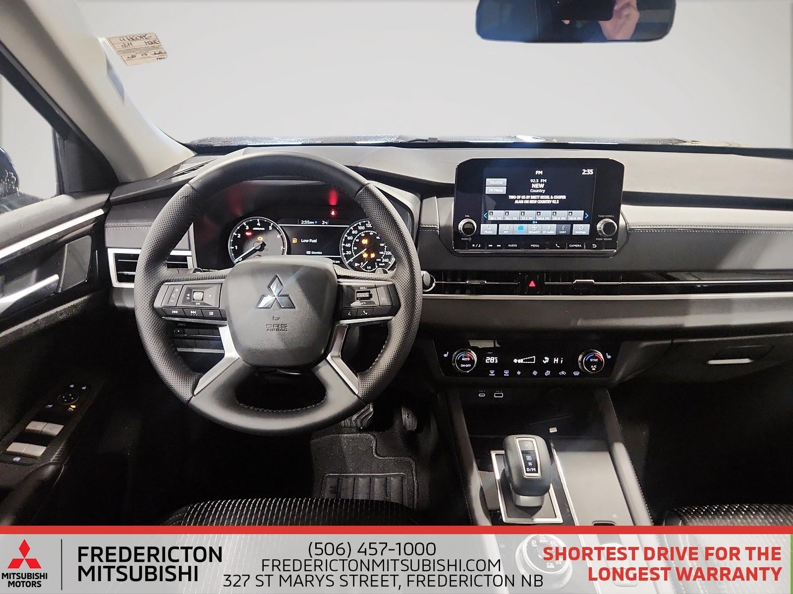 2024 Mitsubishi Outlander ES
