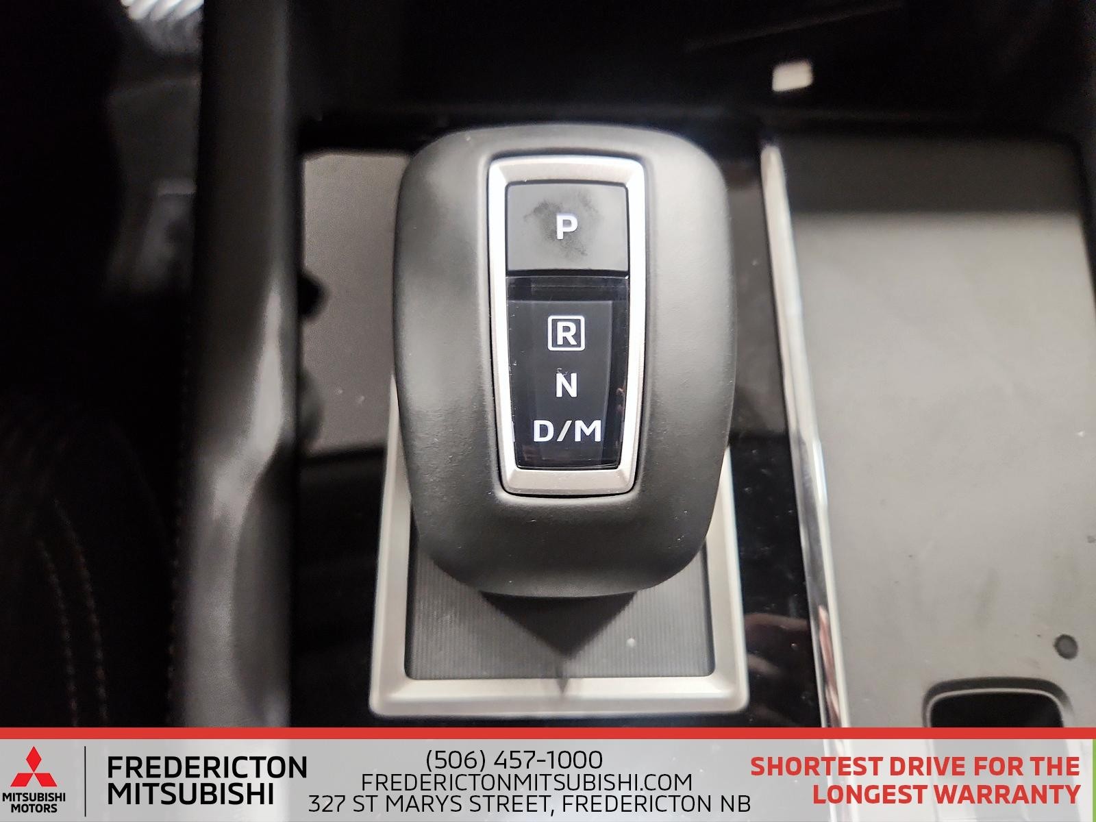 2024 Mitsubishi Outlander ES