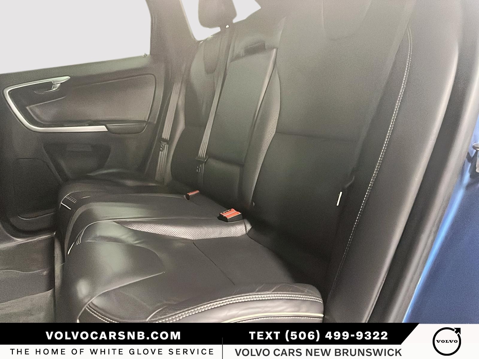 2017 Volvo XC60 T6 Drive-E R-Design