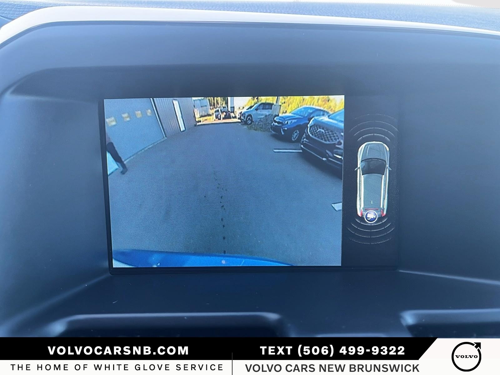 2017 Volvo XC60 T6 Drive-E R-Design