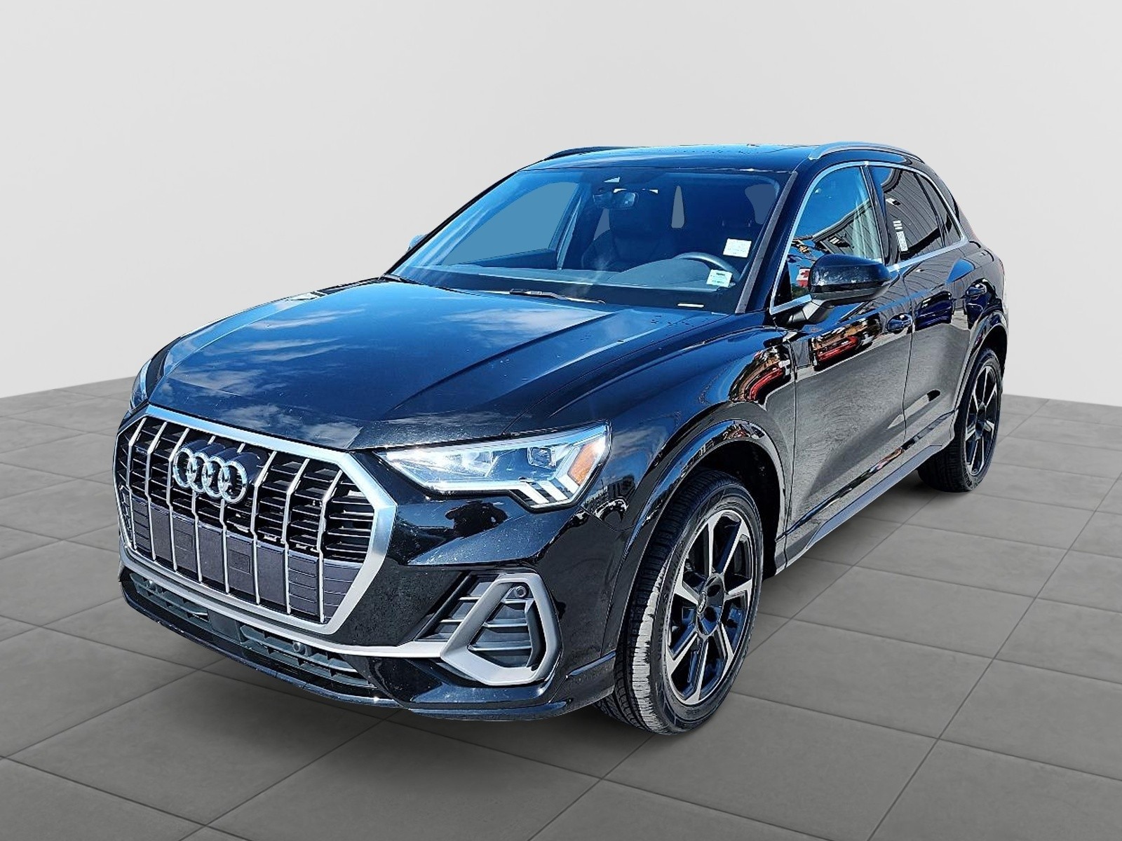2024 Audi Q3  45 Progressiv