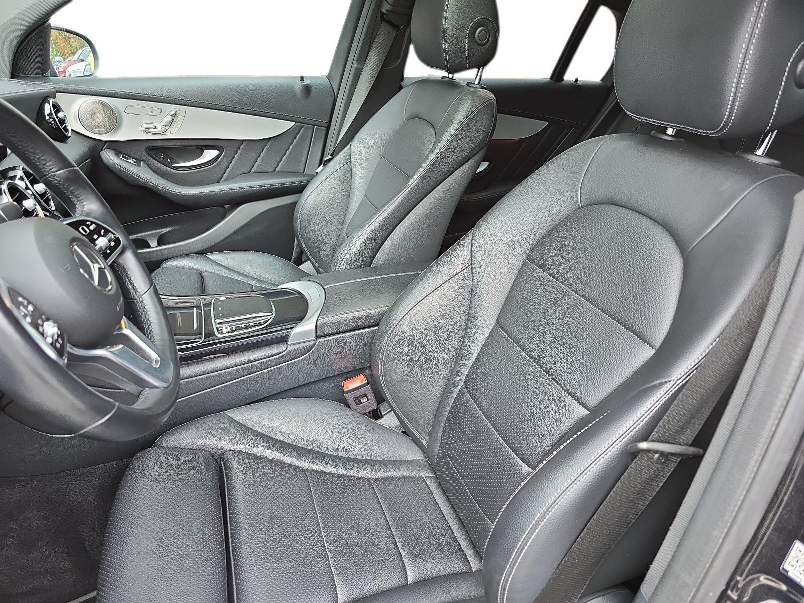 2023 Mercedes-Benz GLC 300 