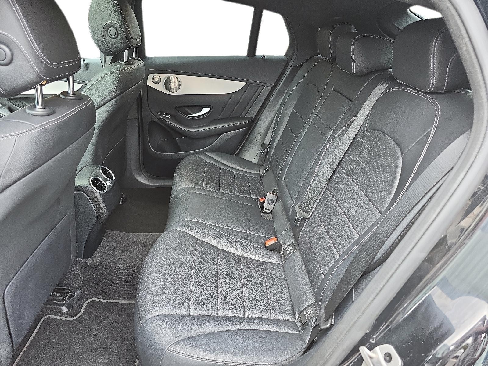 2023 Mercedes-Benz GLC 300 