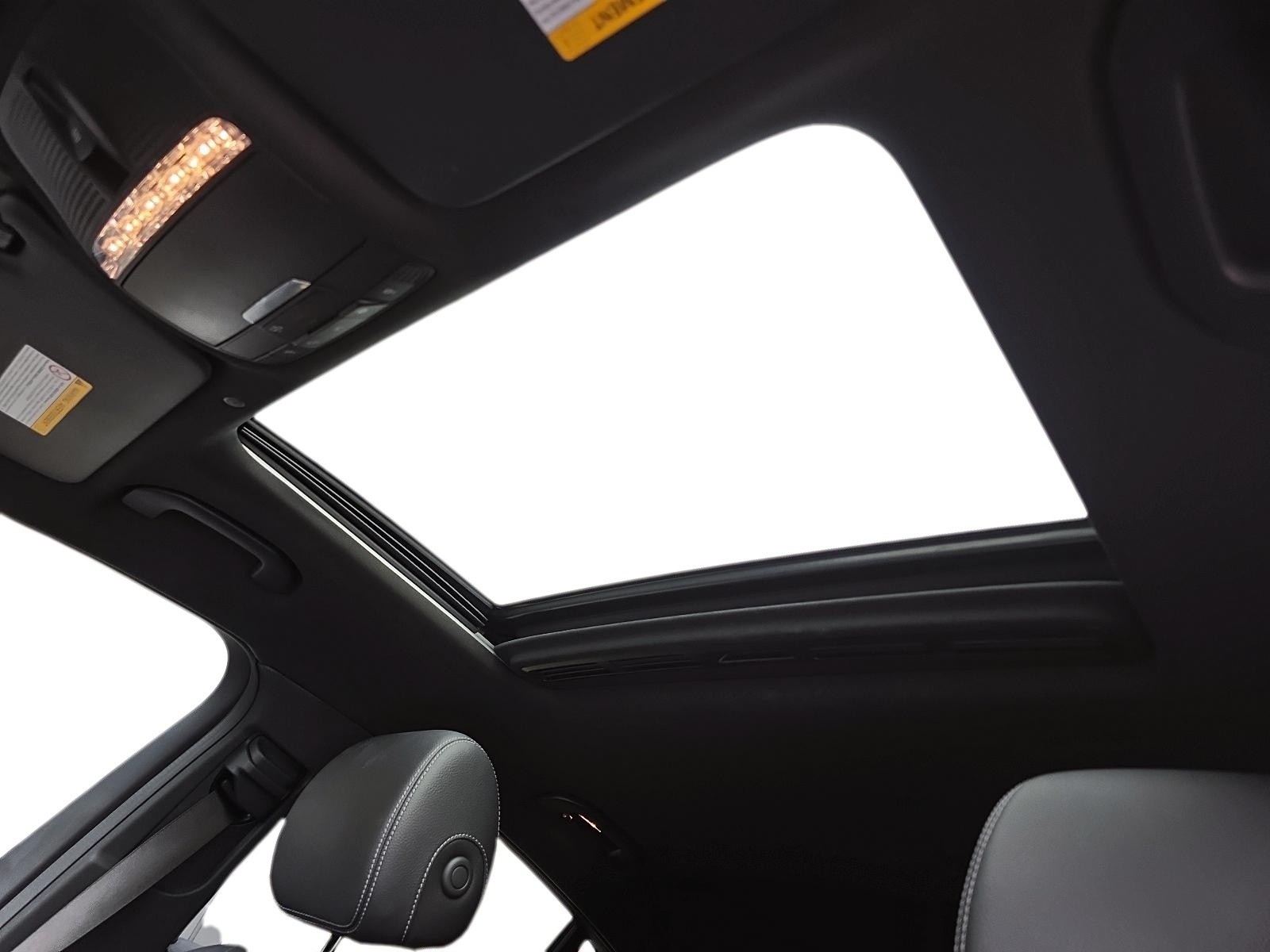 2023 Mercedes-Benz GLC 300 