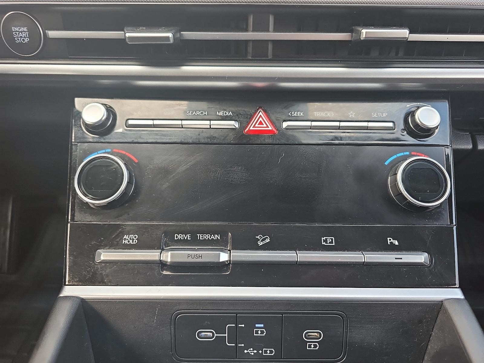 2024 Hyundai Santa Fe HEV Preferred