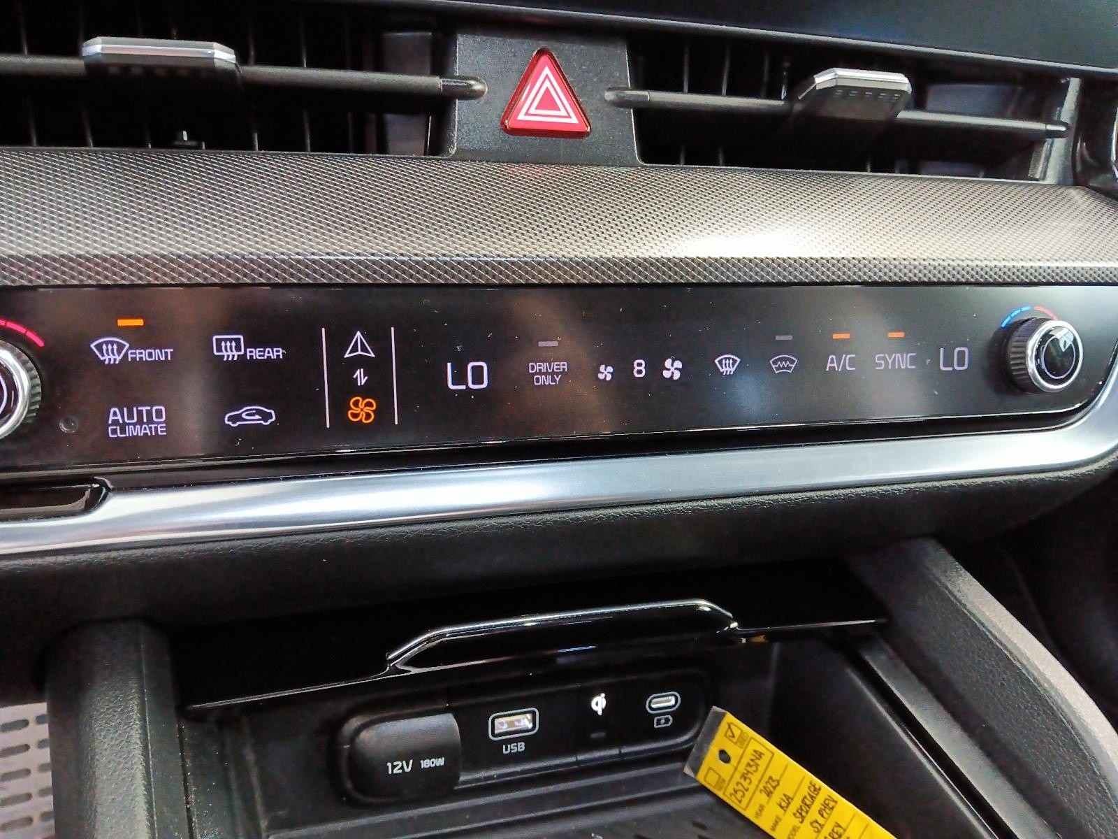 2023 Kia Sportage Hybrid SX w/Black Interior