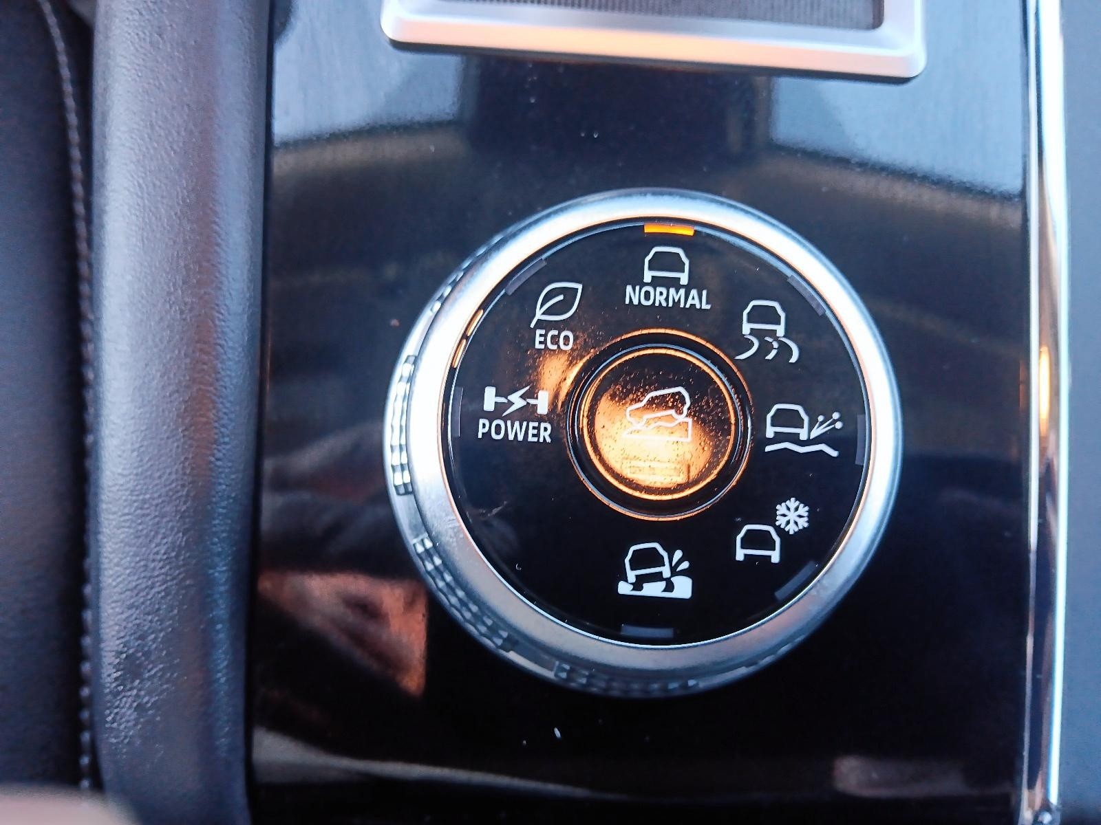 2024 Mitsubishi Outlander Plug-In Hybrid SEL