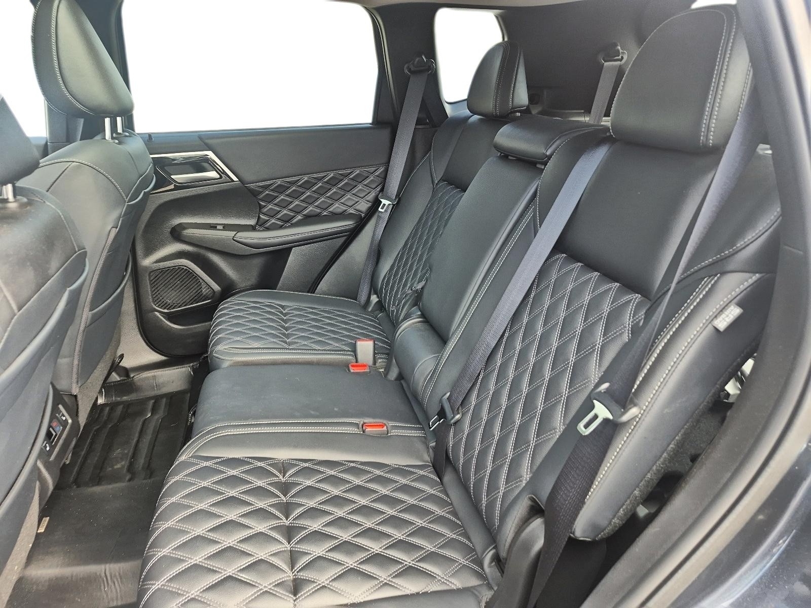2025 Mitsubishi Outlander PHEV SEL