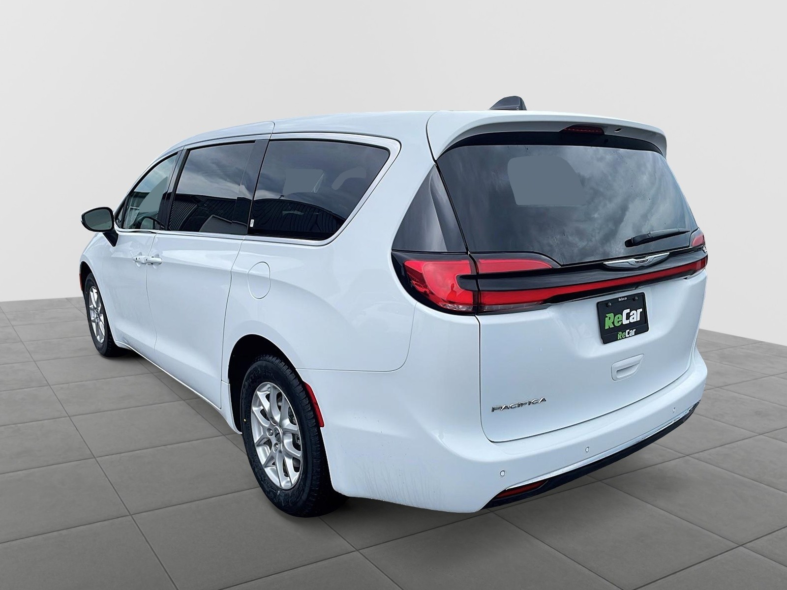 2023 Chrysler Pacifica Touring-L