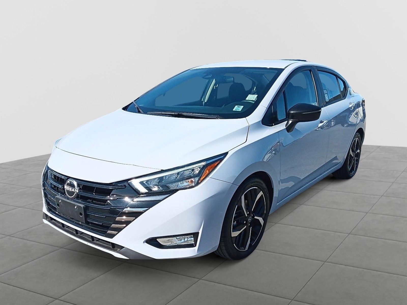 2023 Nissan Versa  SR