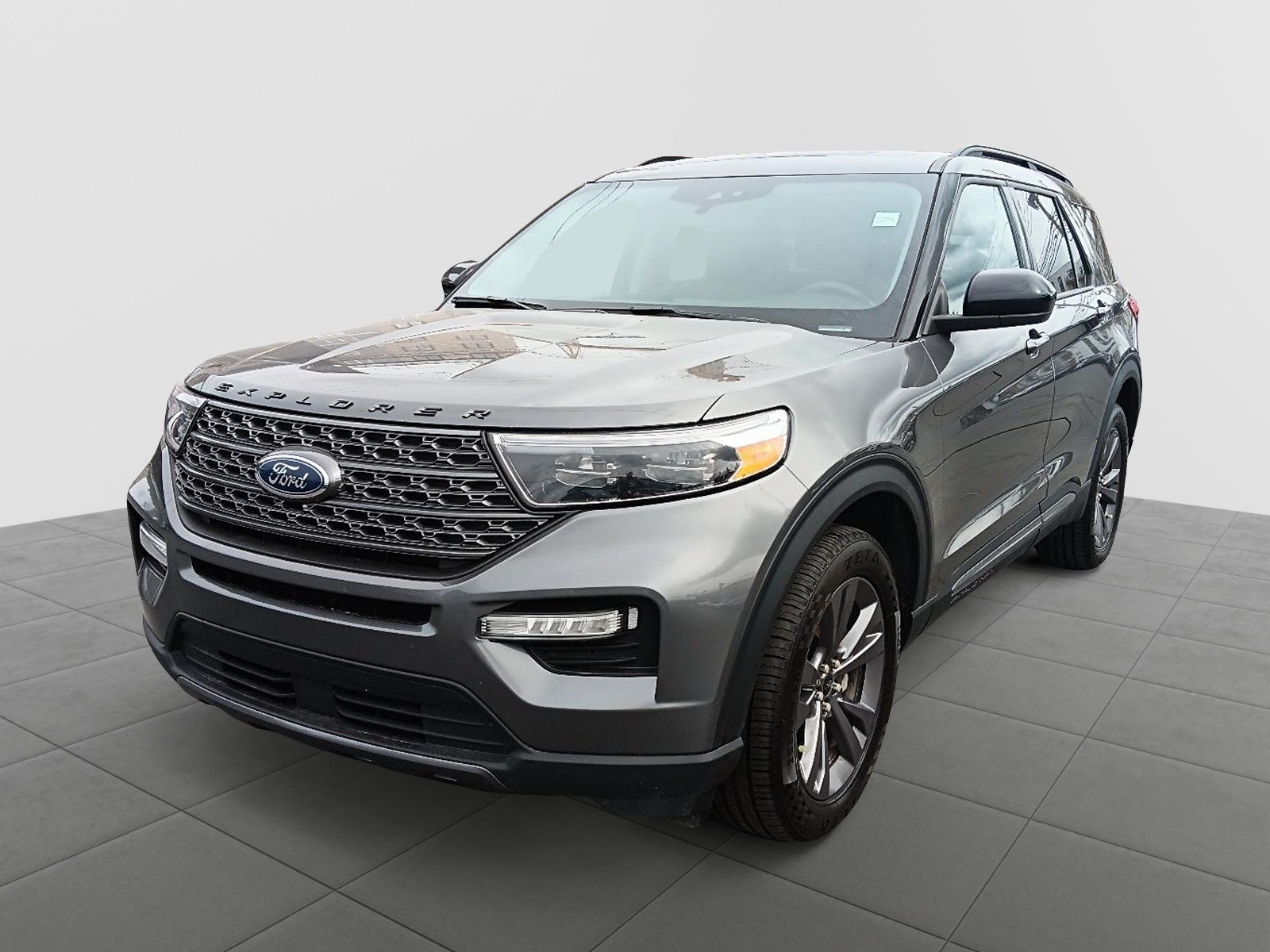2023 Ford Explorer  XLT