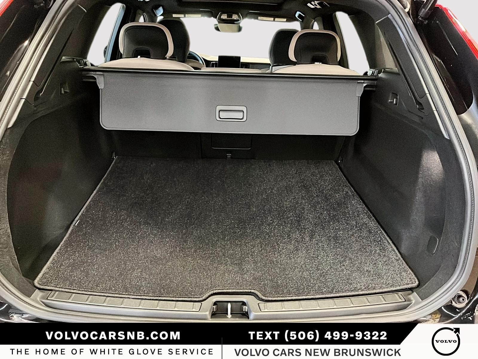 2026 Volvo XC60 B5 Core Dark Theme