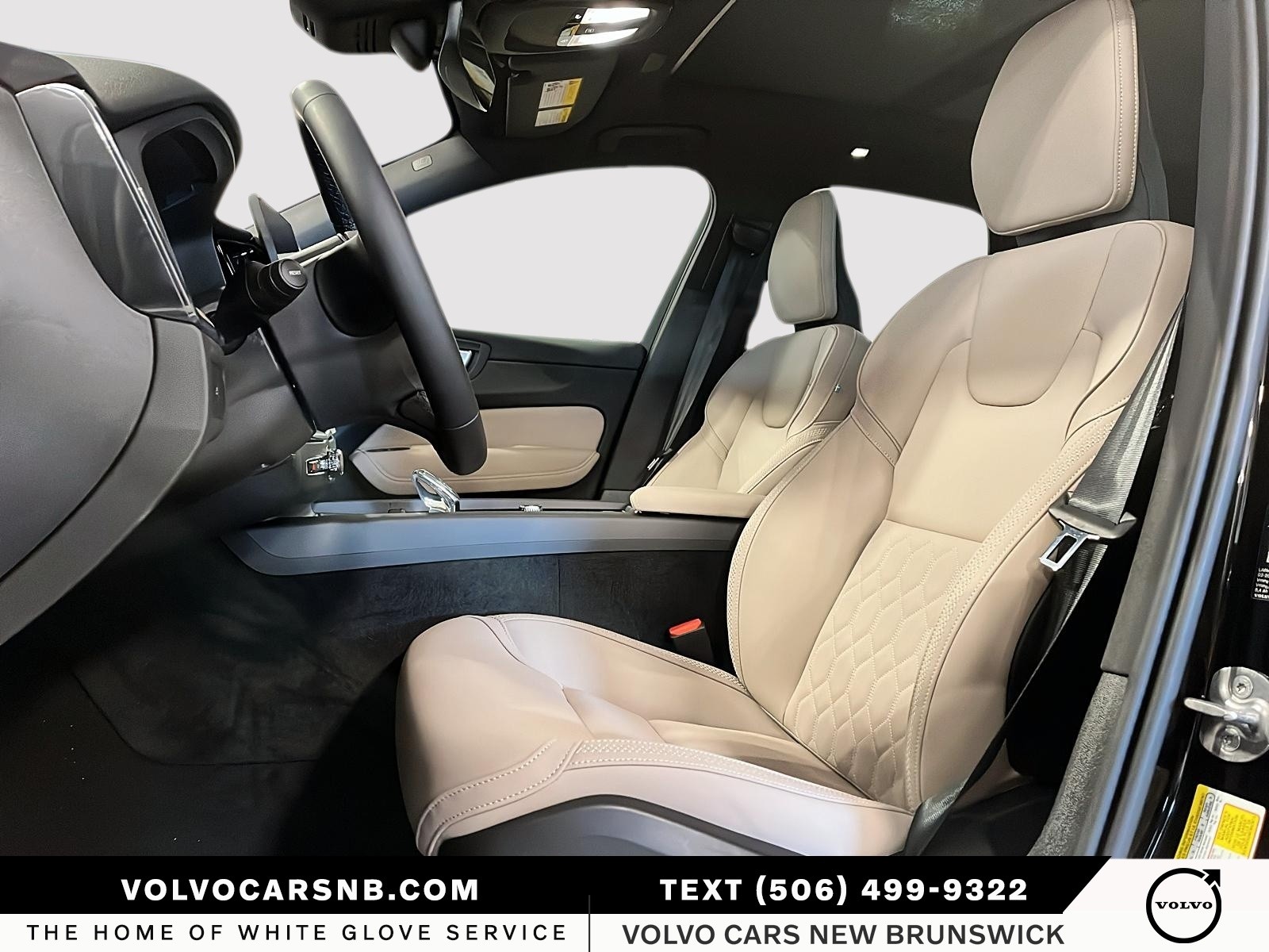 2026 Volvo XC60 B5 Core Dark Theme