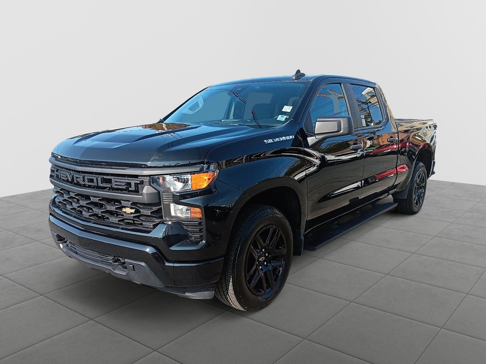 2023 Chevrolet Silverado 1500  Custom