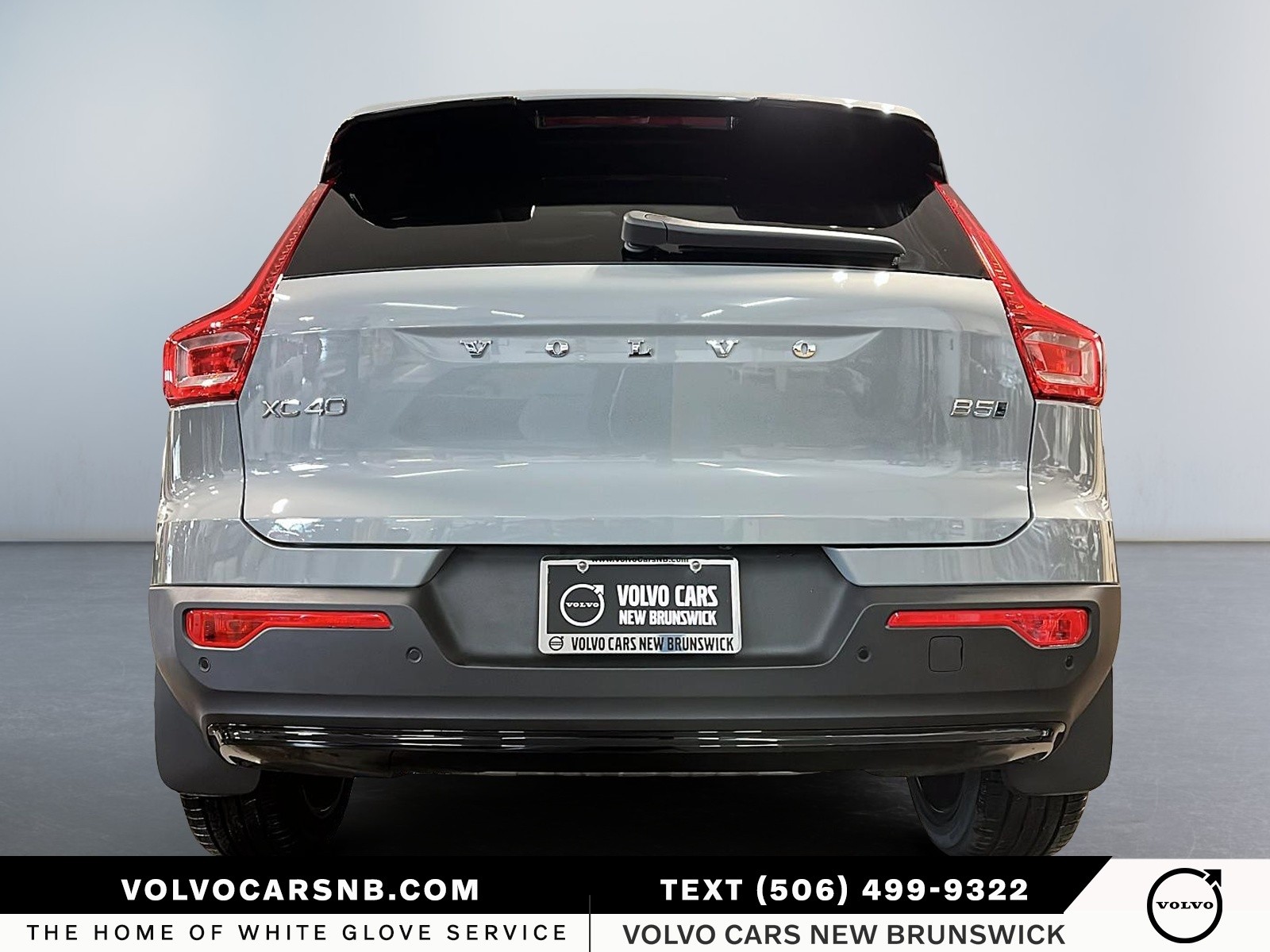 2026 Volvo XC40 B5 Plus Dark Theme