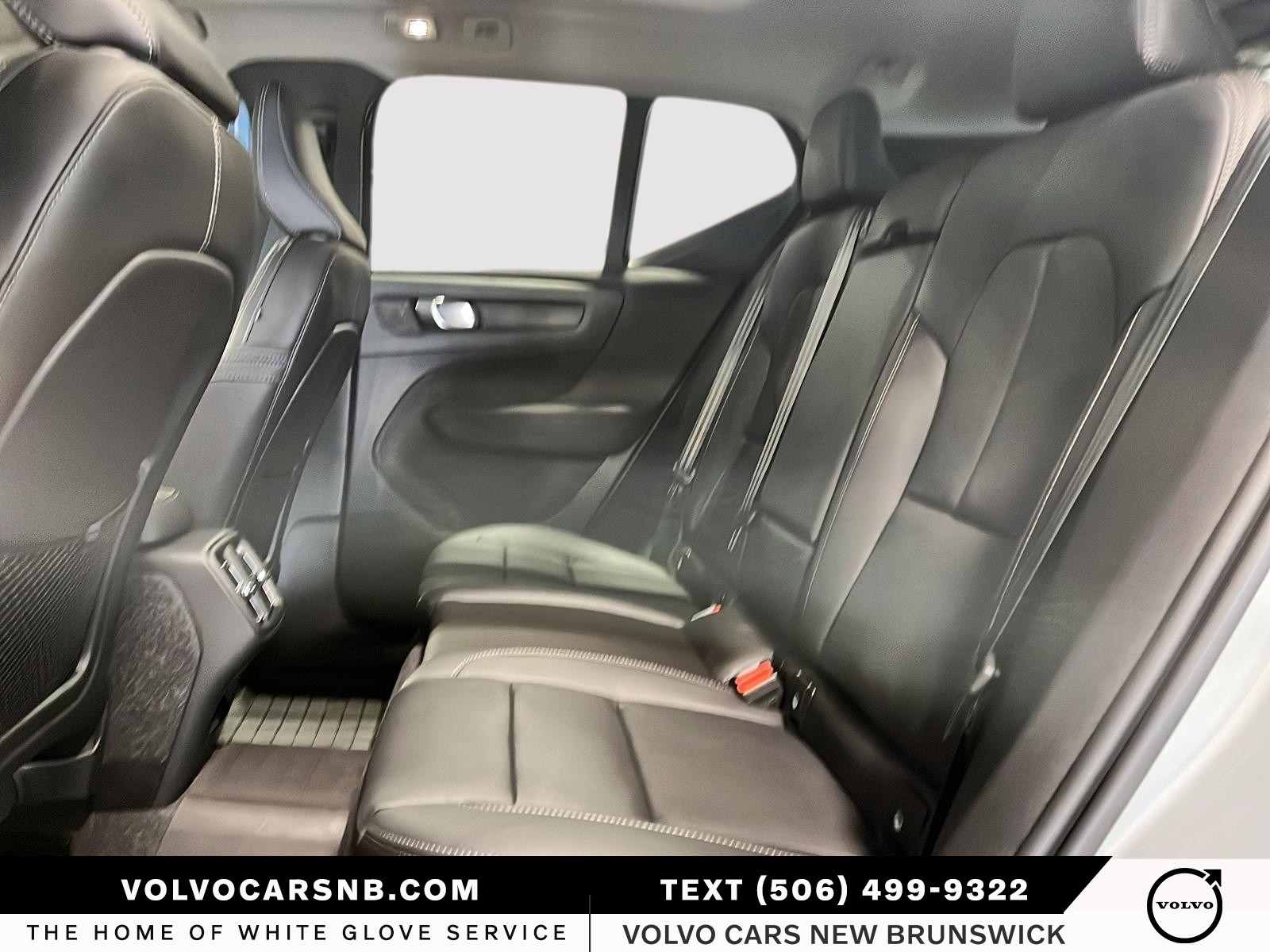 2026 Volvo XC40 B5 Plus Dark Theme