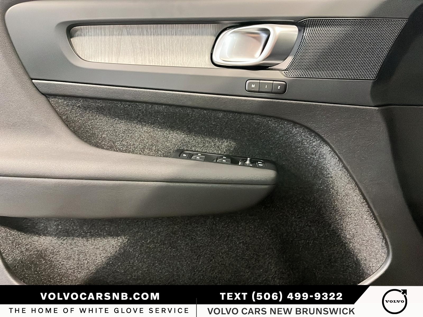 2026 Volvo XC40 B5 Plus Dark Theme