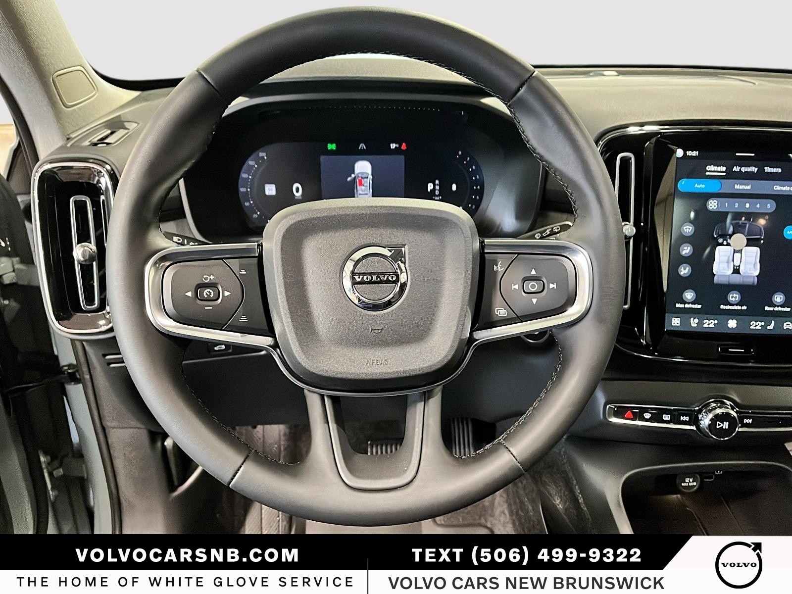 2026 Volvo XC40 B5 Plus Dark Theme