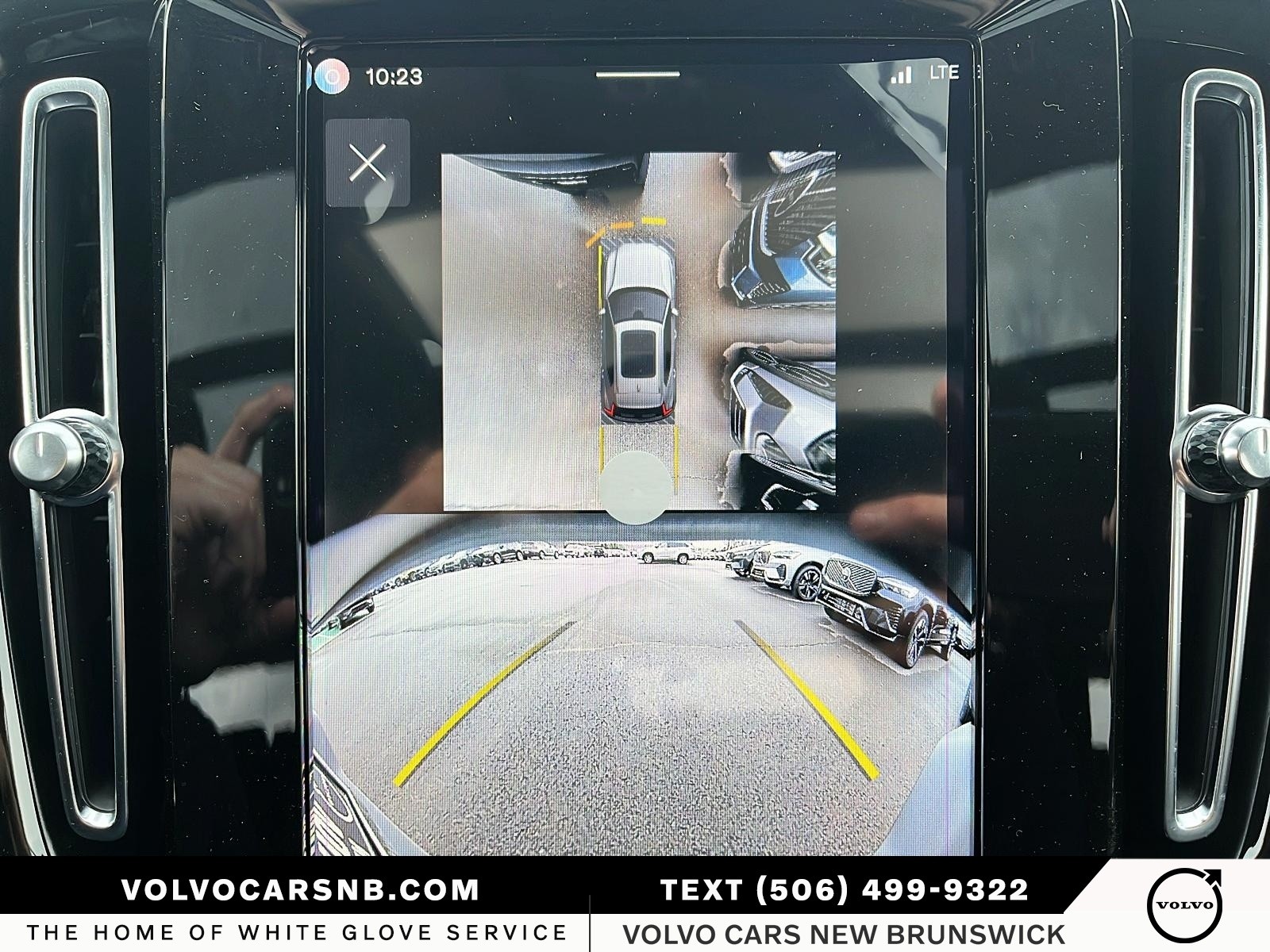 2026 Volvo XC40 B5 Plus Dark Theme