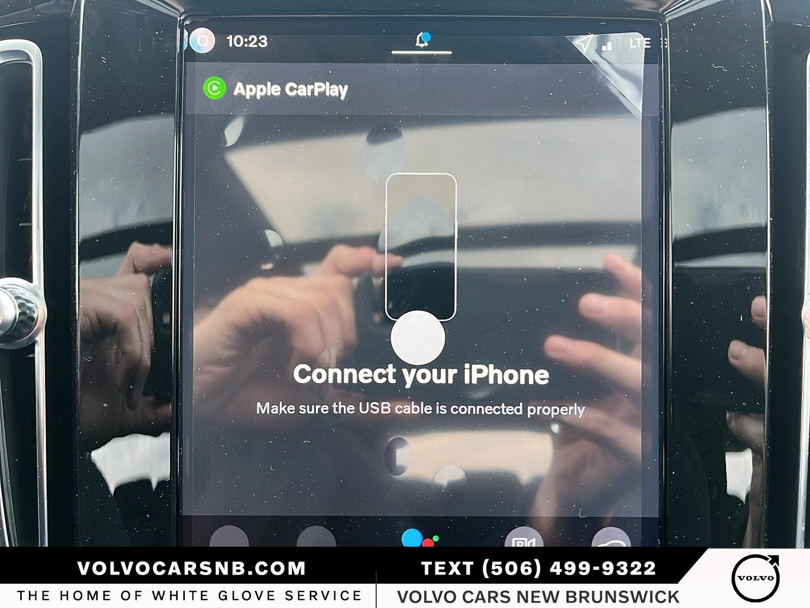 2026 Volvo XC40 B5 Plus Dark Theme