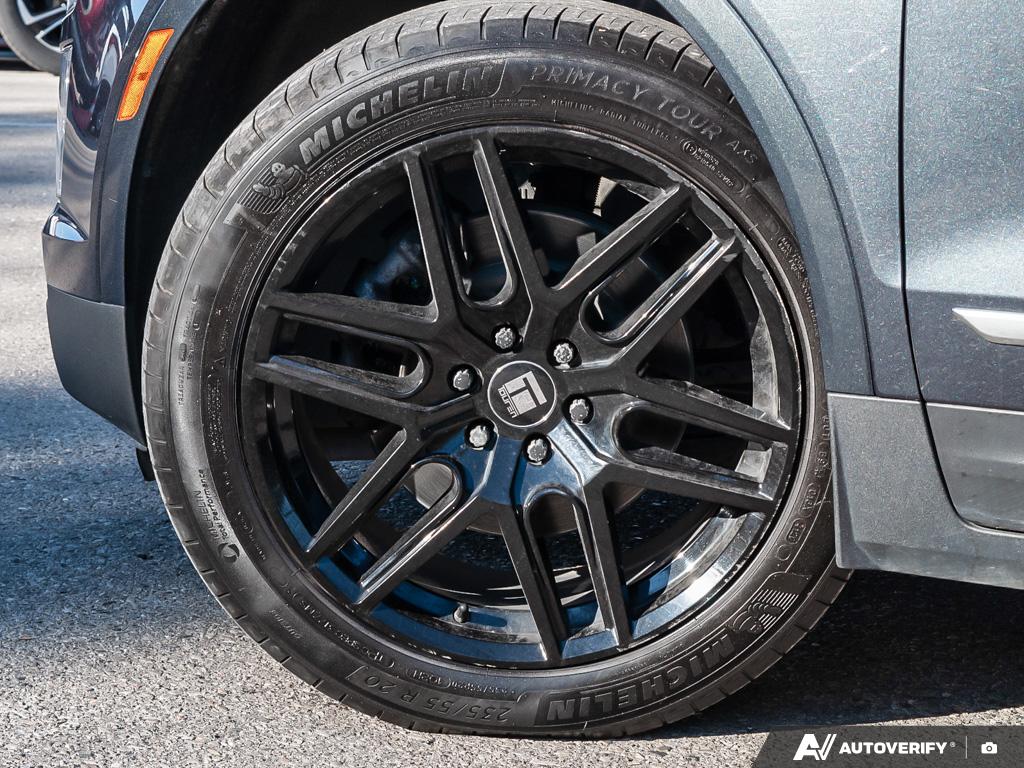 used 2021 Cadillac XT5 car, priced at $28,500