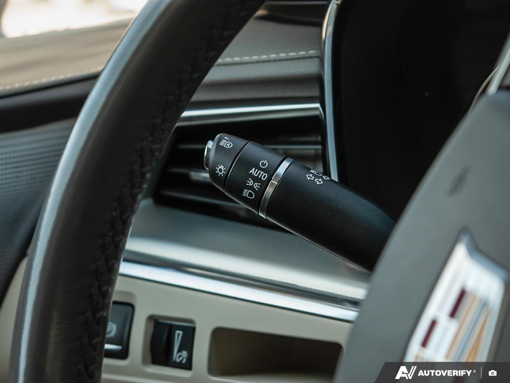 used 2021 Cadillac XT5 car, priced at $28,500