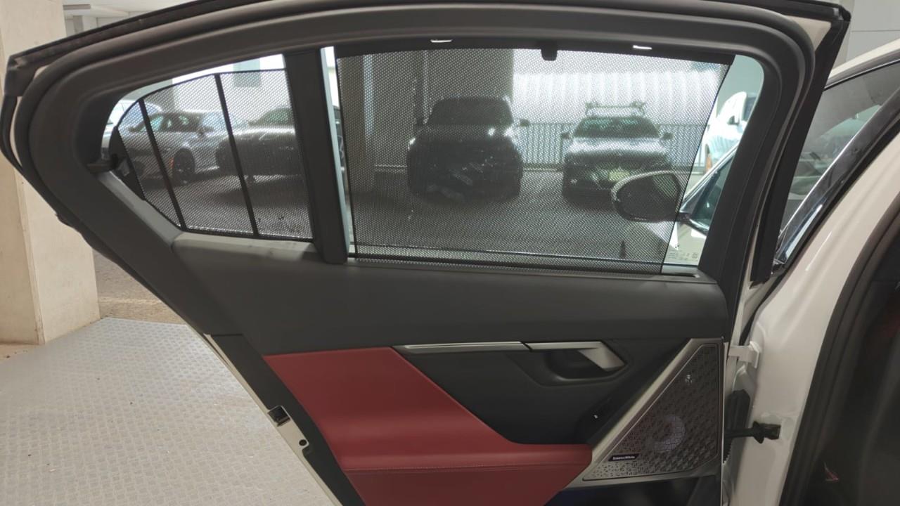 2025 BMW i5 xDrive40, Toronto, Cash